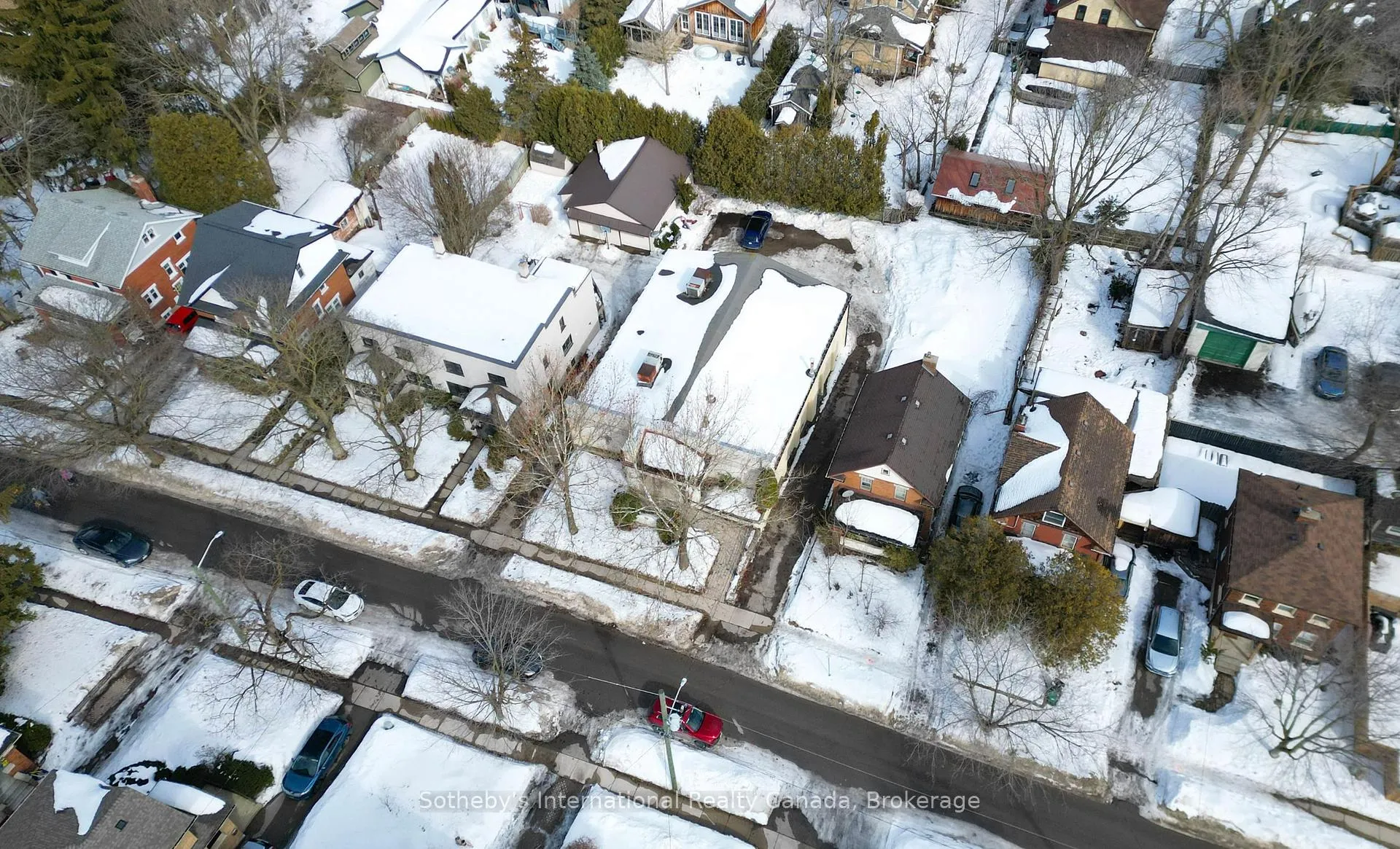Photo 14 of 96 Dunbar Road S, Waterloo — HOMEH