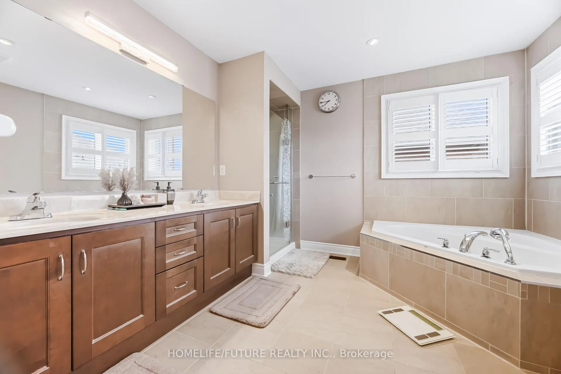 Photo 37 of 73 Egypt Drive, Brampton, Sandringham-Wellington — HOMEH