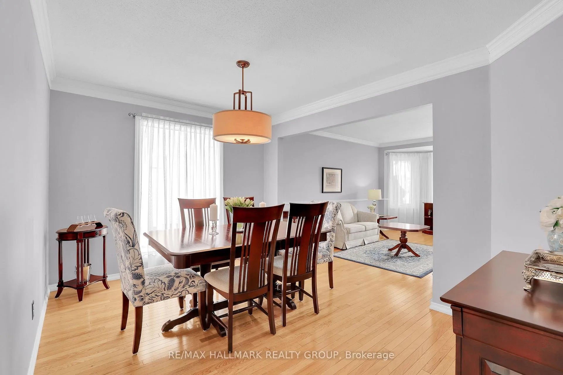 Photo 7 of 1589 Champneuf Drive, Ottawa, Chateauneuf — HOMEH