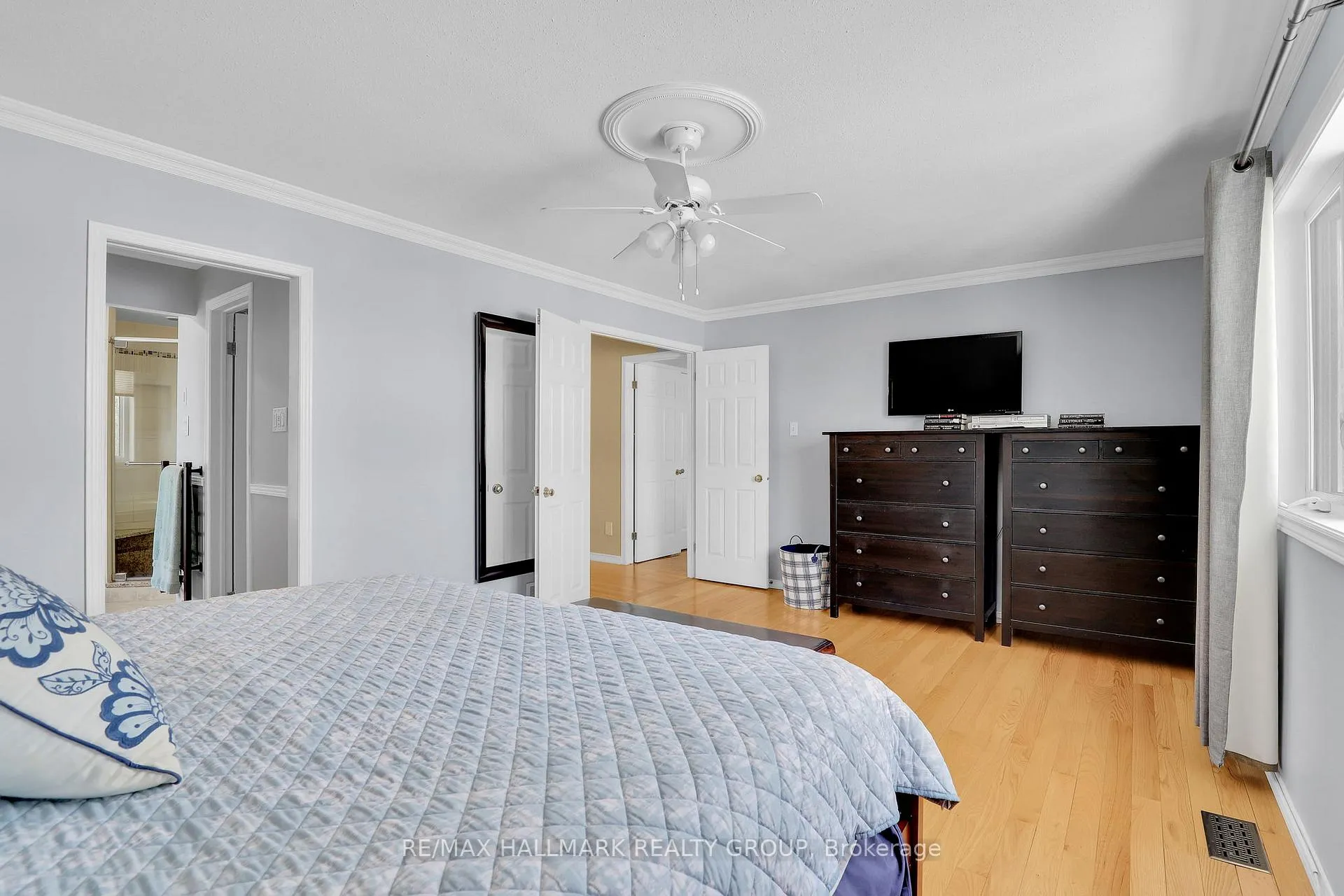 Photo 23 of 1589 Champneuf Drive, Ottawa, Chateauneuf — HOMEH
