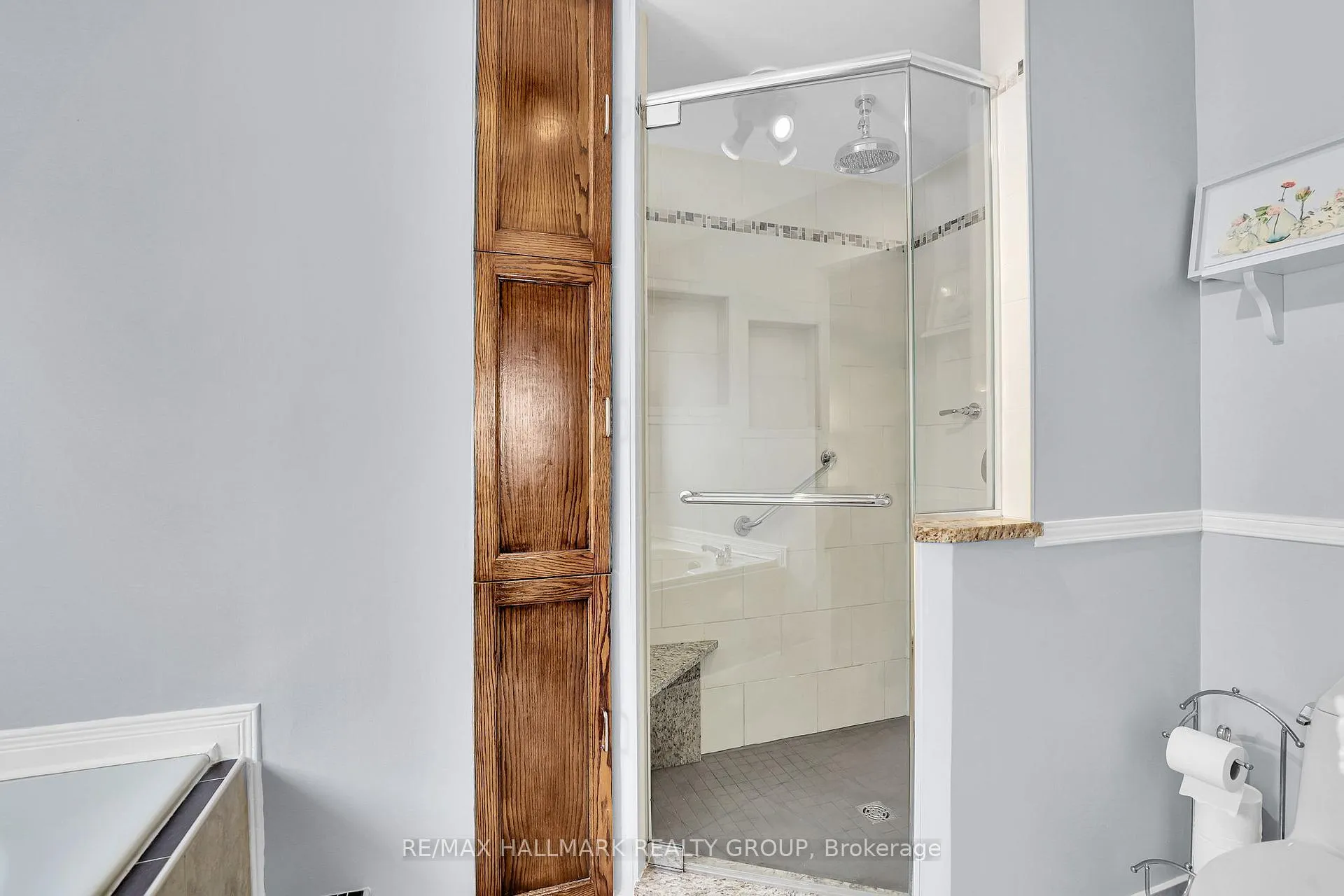 Photo 25 of 1589 Champneuf Drive, Ottawa, Chateauneuf — HOMEH