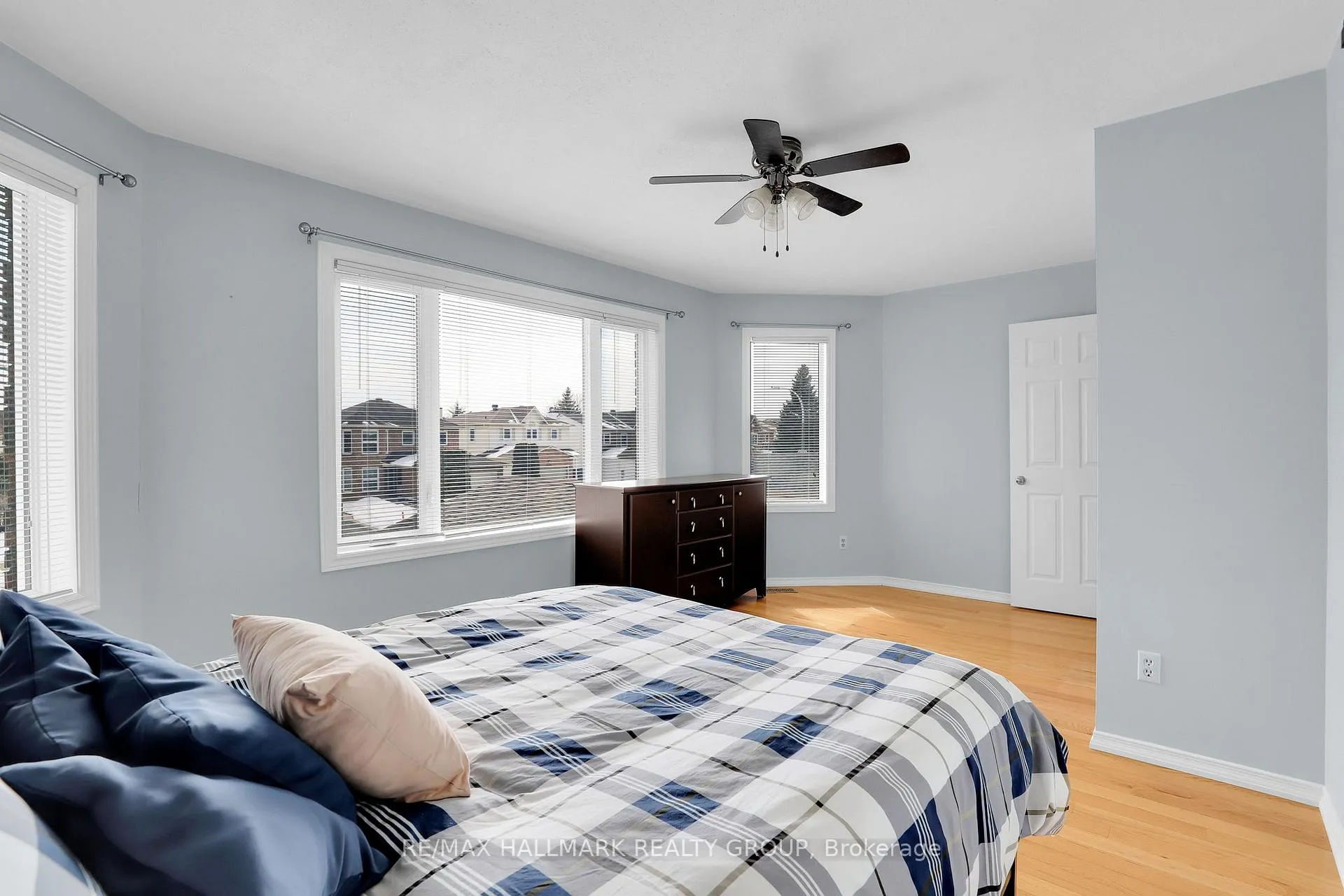 Photo 28 of 1589 Champneuf Drive, Ottawa, Chateauneuf — HOMEH