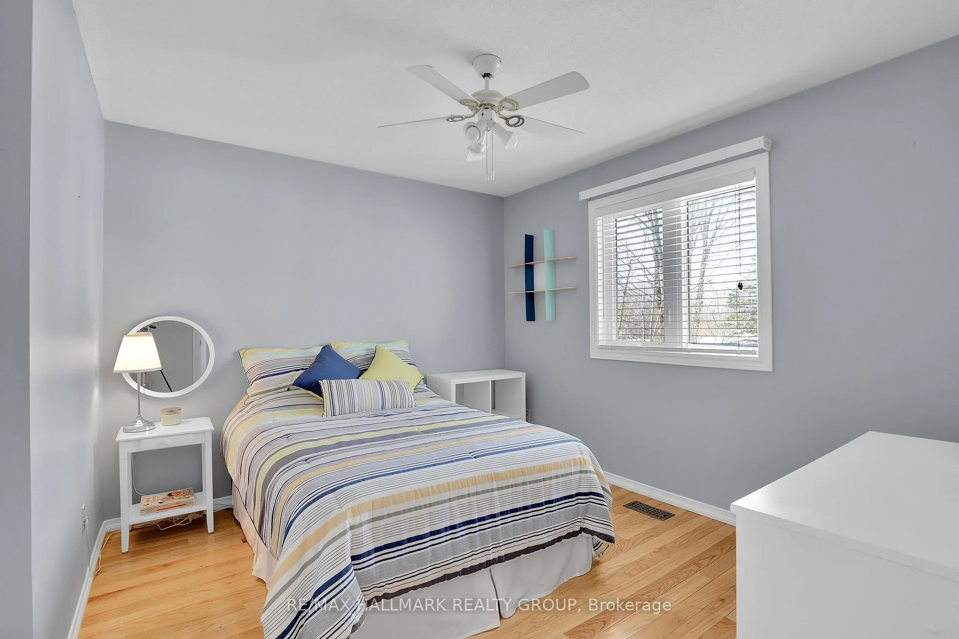 Photo 31 of 1589 Champneuf Drive, Ottawa, Chateauneuf — HOMEH