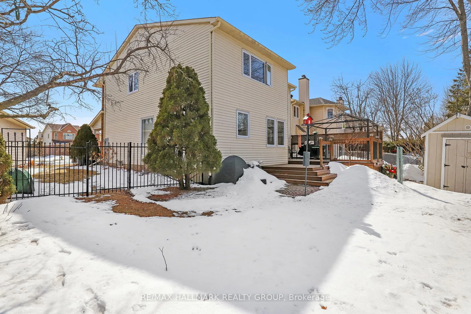 Photo 34 of 1589 Champneuf Drive, Ottawa, Chateauneuf — HOMEH
