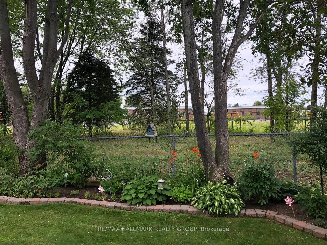 Photo 38 of 1589 Champneuf Drive, Ottawa, Chateauneuf — HOMEH
