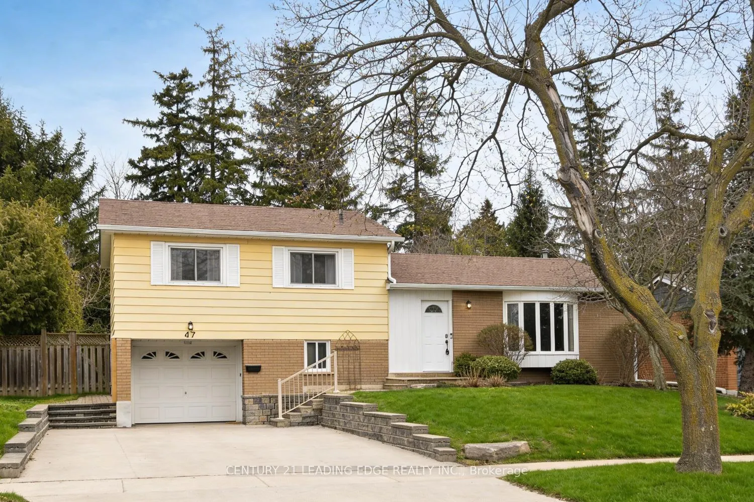 Photo 1 of 47 Wootten Way N, Markham, Markham Village — HOMEH