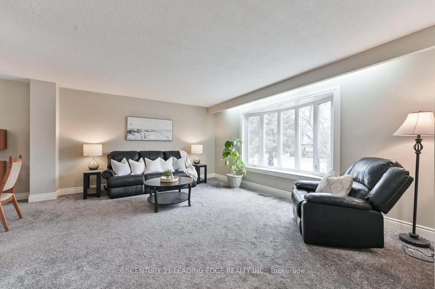 Photo 6 of 47 Wootten Way N, Markham, Markham Village — HOMEH