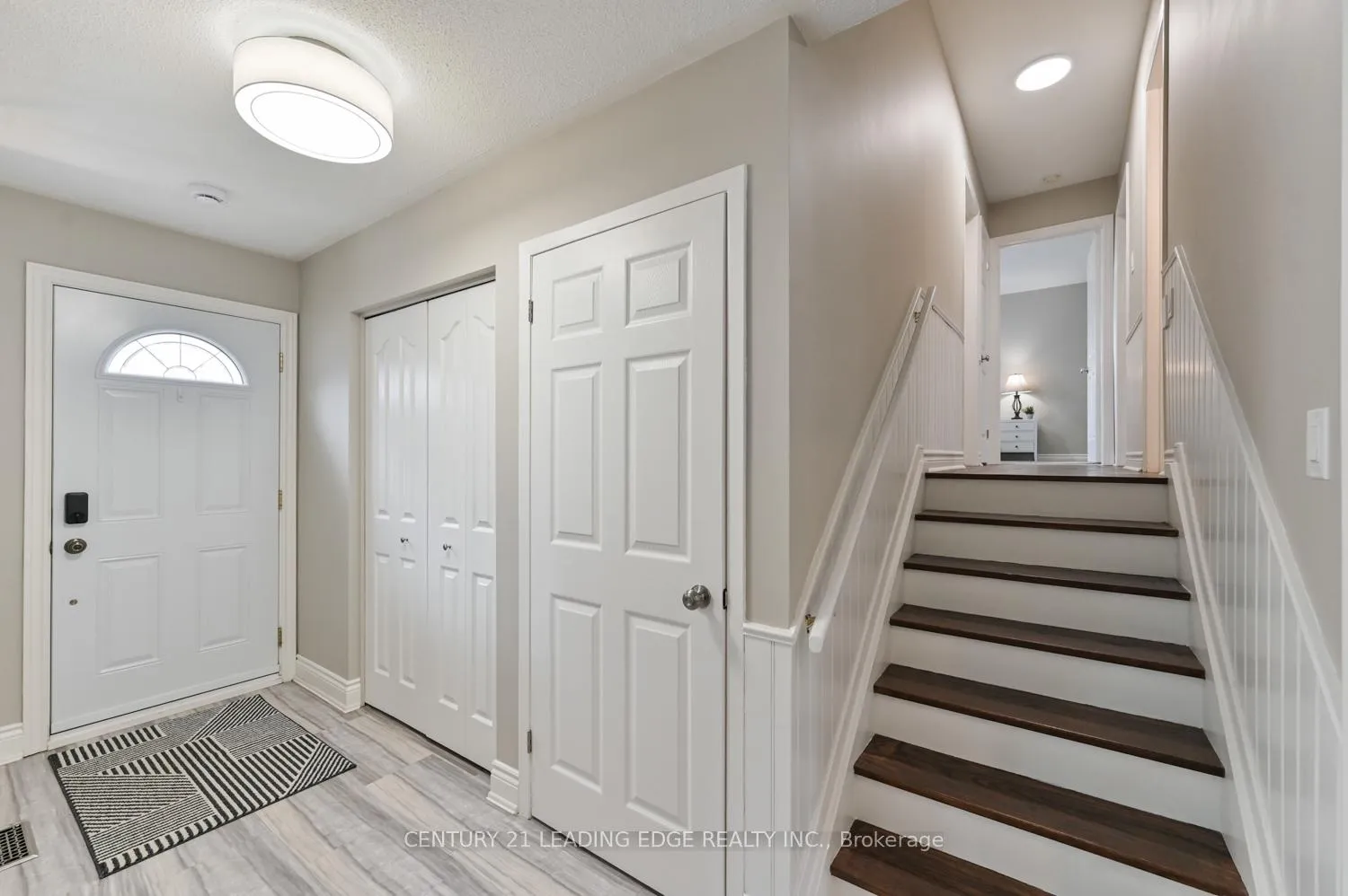 Photo 15 of 47 Wootten Way N, Markham, Markham Village — HOMEH
