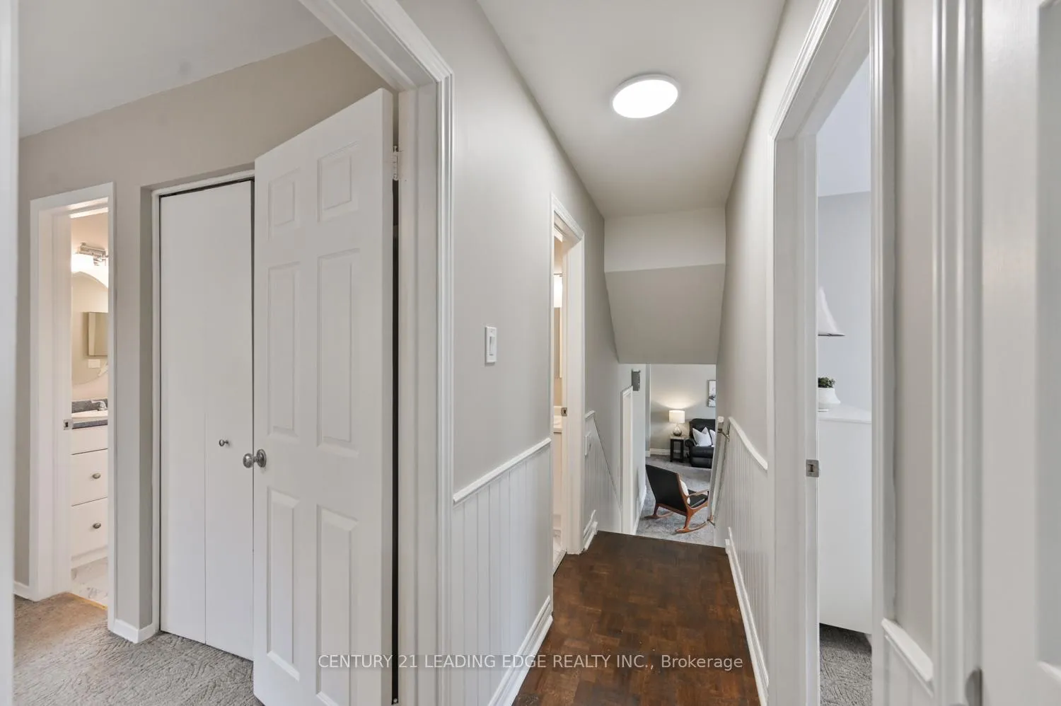 Photo 16 of 47 Wootten Way N, Markham, Markham Village — HOMEH