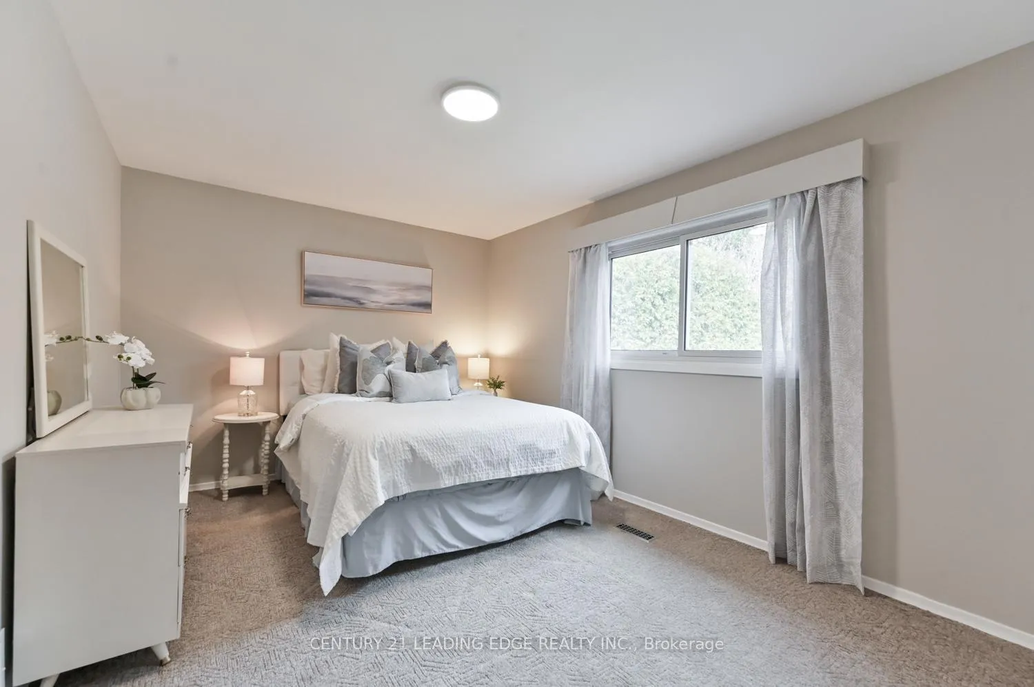 Photo 17 of 47 Wootten Way N, Markham, Markham Village — HOMEH