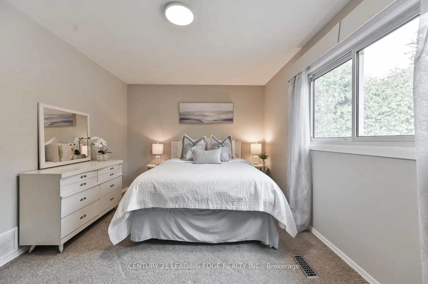 Photo 19 of 47 Wootten Way N, Markham, Markham Village — HOMEH