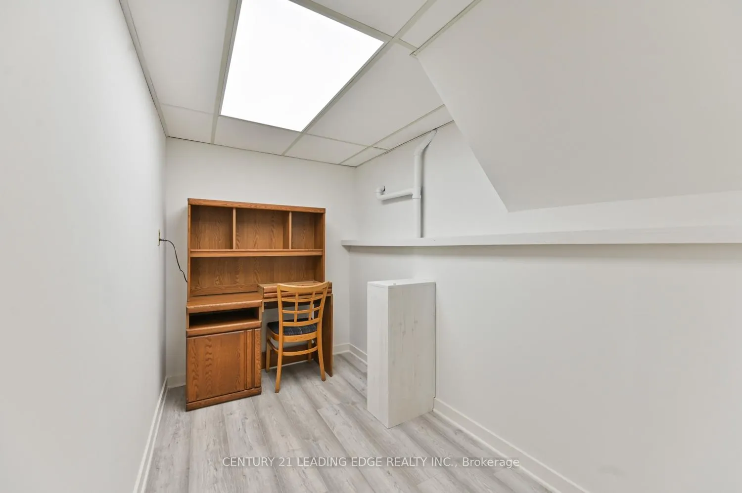Photo 34 of 47 Wootten Way N, Markham, Markham Village — HOMEH