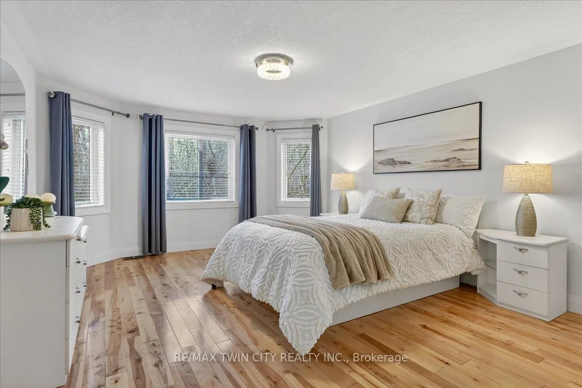 Photo 24 of 6 Ardwood Place, Kitchener — HOMEH
