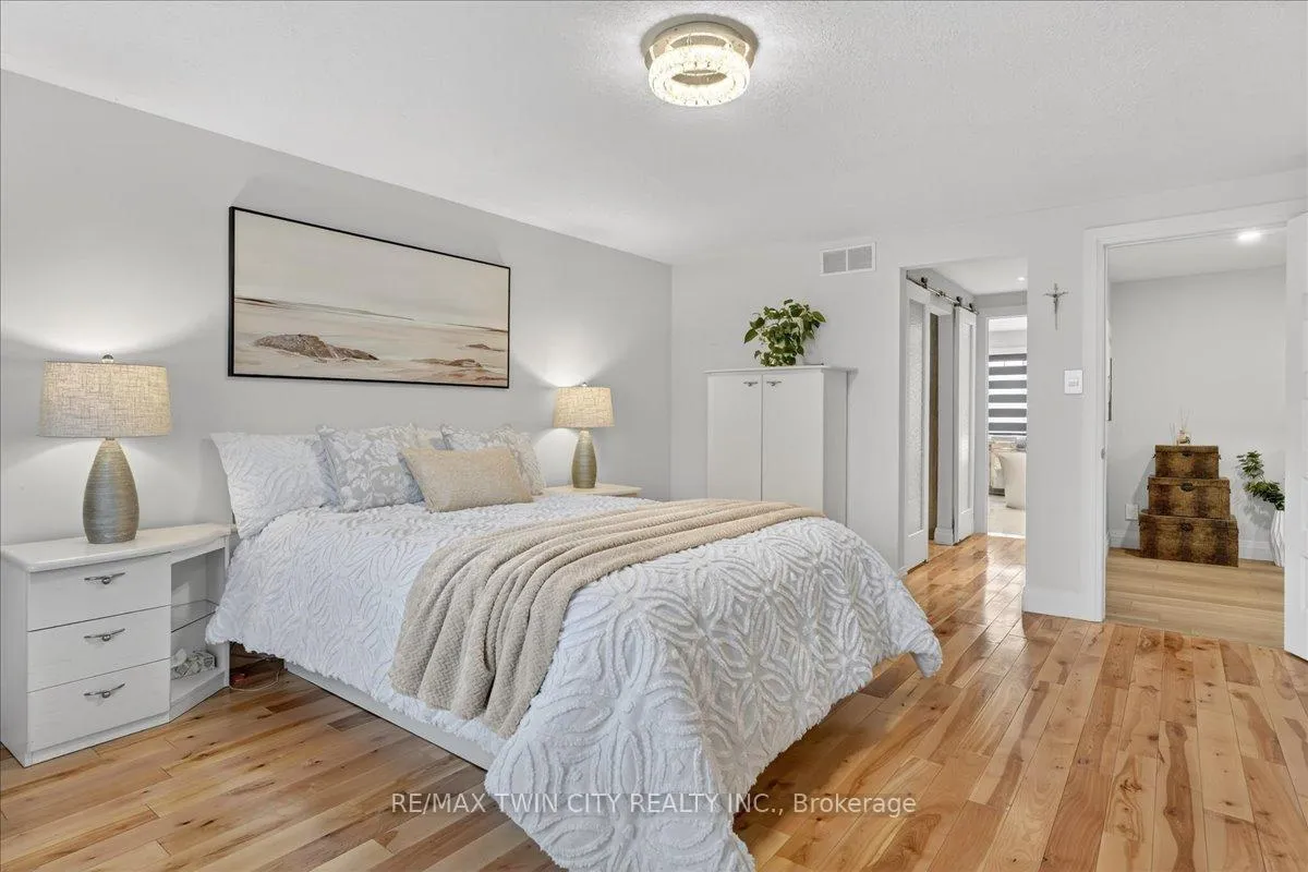 Photo 25 of 6 Ardwood Place, Kitchener — HOMEH