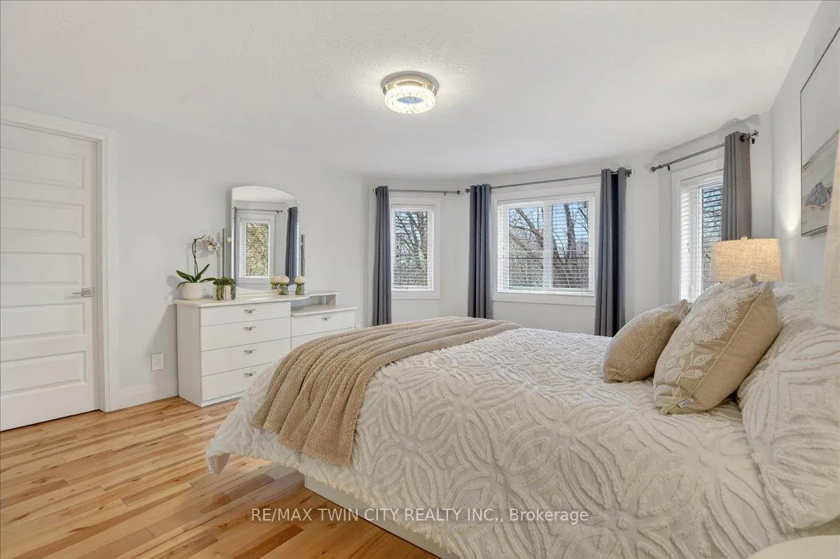 Photo 26 of 6 Ardwood Place, Kitchener — HOMEH