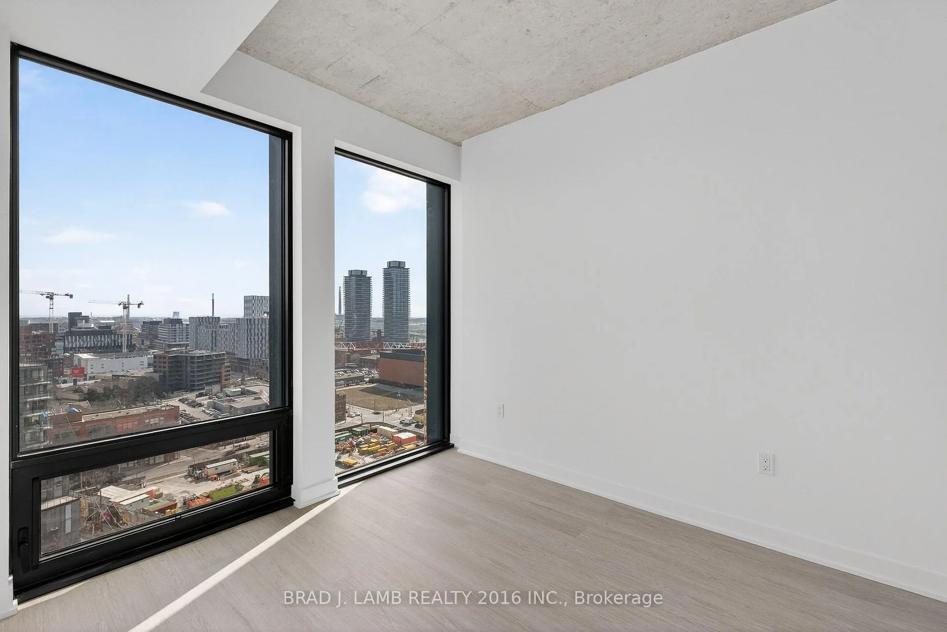 Photo 9 of Unit 1708, 284 King Street E, Toronto, Moss Park — HOMEH