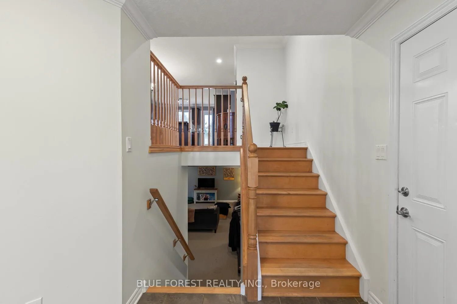 Photo 6 of 123 Watson Street, Lucan Biddulph, Lucan — HOMEH