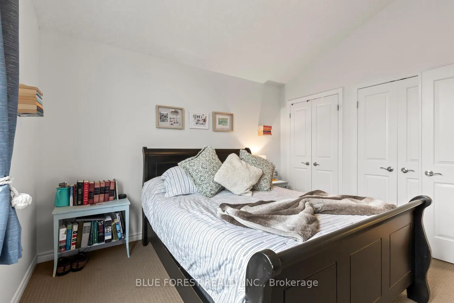 Photo 19 of 123 Watson Street, Lucan Biddulph, Lucan — HOMEH