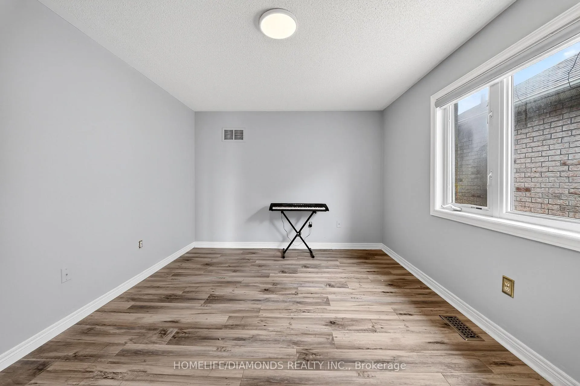 Photo 28 of 62 Don Minaker Drive, Brampton, Bram East — HOMEH