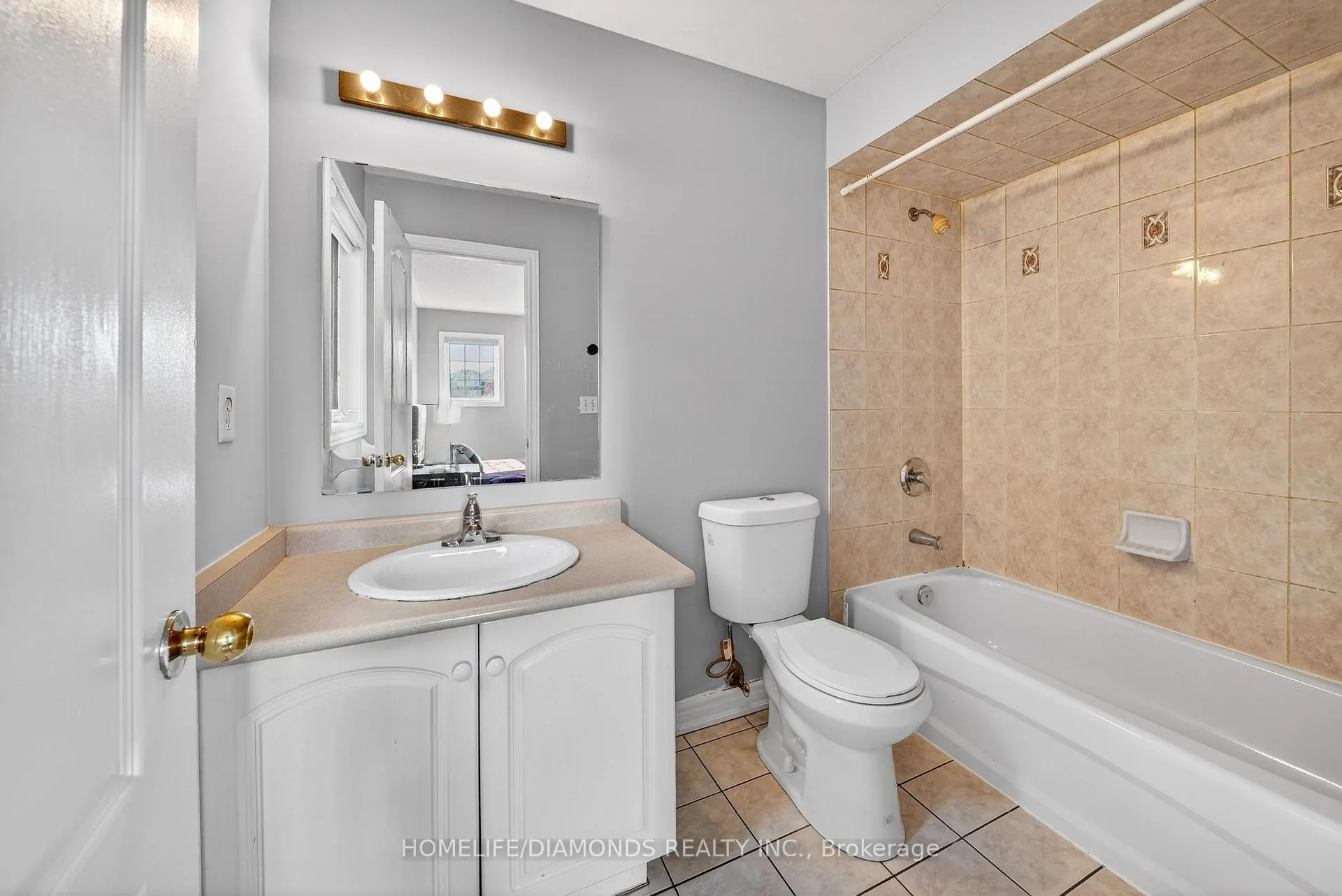 Photo 35 of 62 Don Minaker Drive, Brampton, Bram East — HOMEH