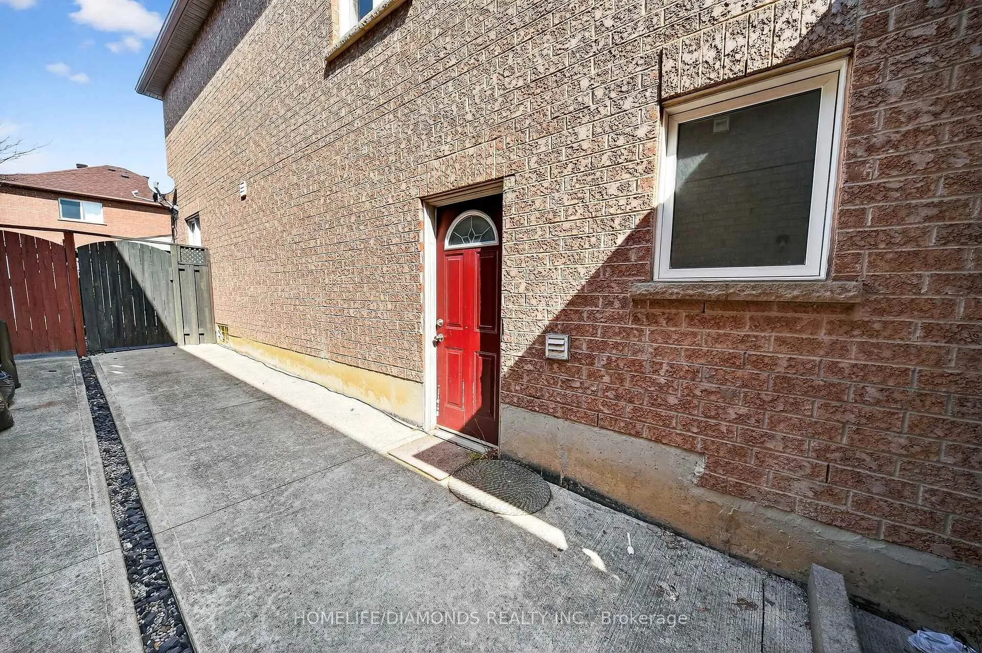 Photo 45 of 62 Don Minaker Drive, Brampton, Bram East — HOMEH