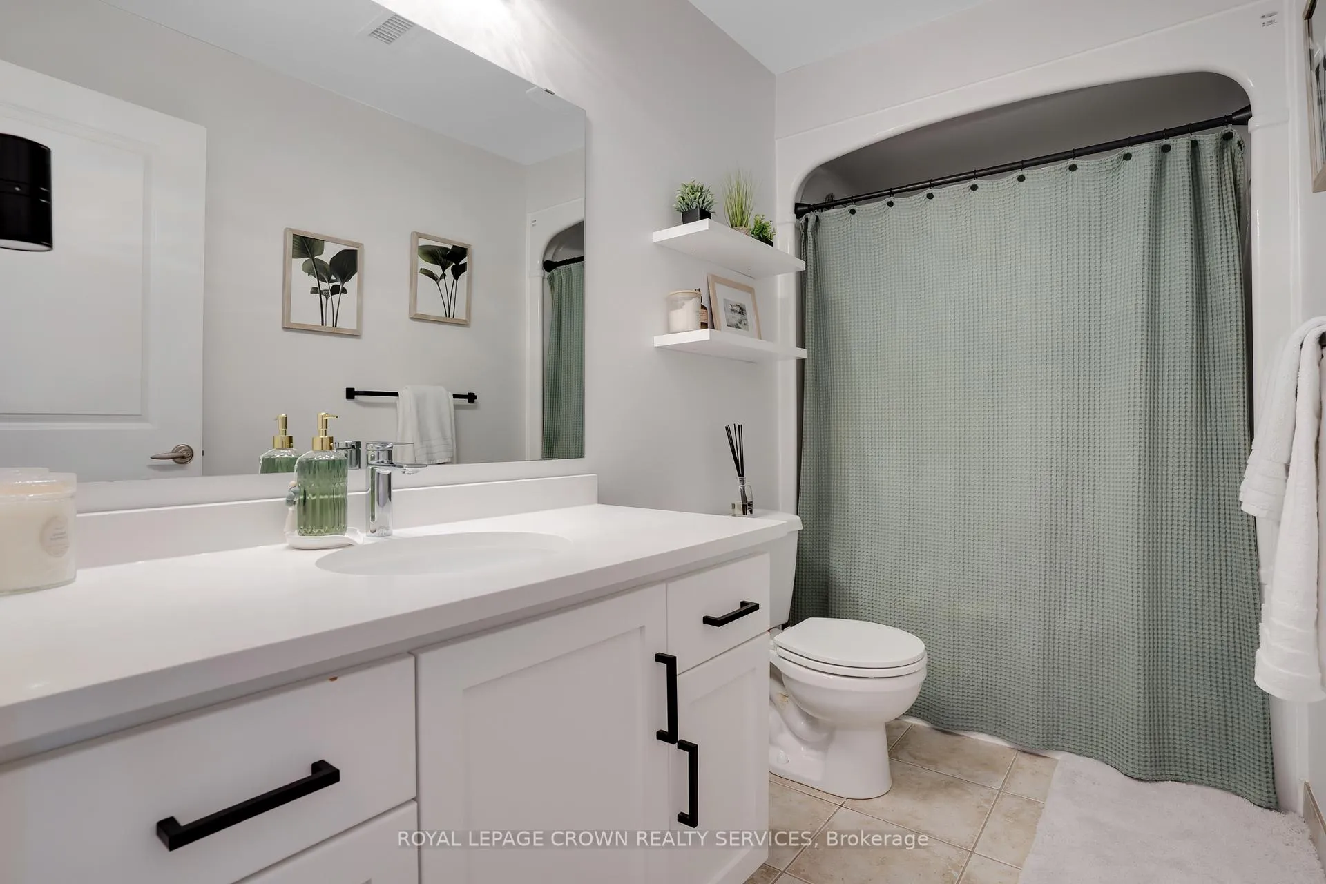 Photo 16 of Unit 218, 165 Duke Street E, Kitchener, King East — HOMEH