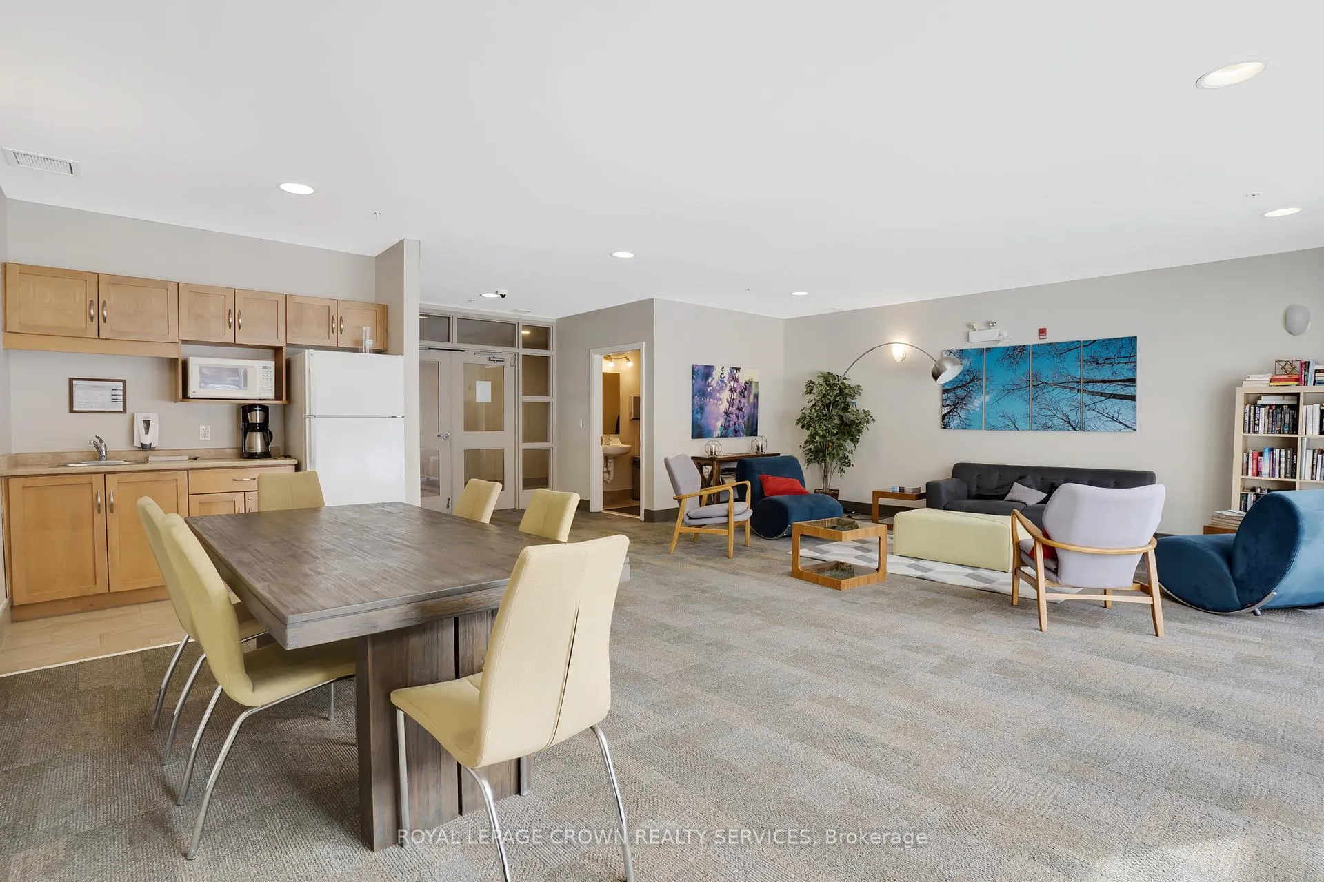 Photo 40 of Unit 218, 165 Duke Street E, Kitchener, King East — HOMEH