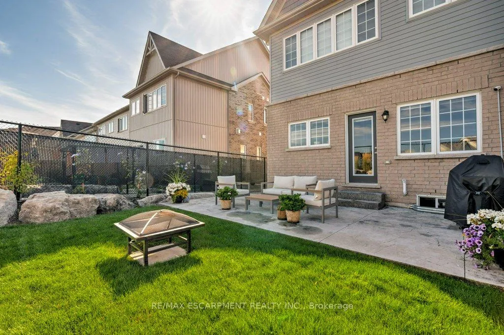 Photo 42 of 3998 Fracchioni Drive, Lincoln, Beamsville — HOMEH