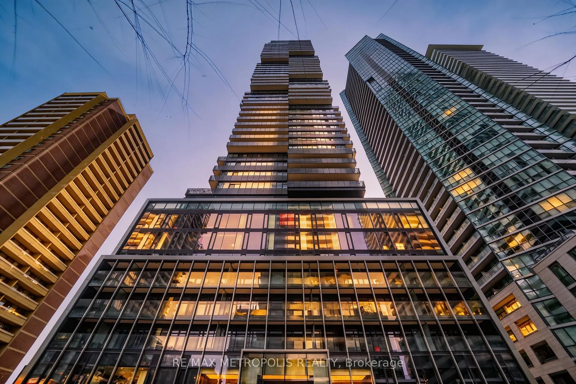 Front of Unit 1203, 55 Charles Street E