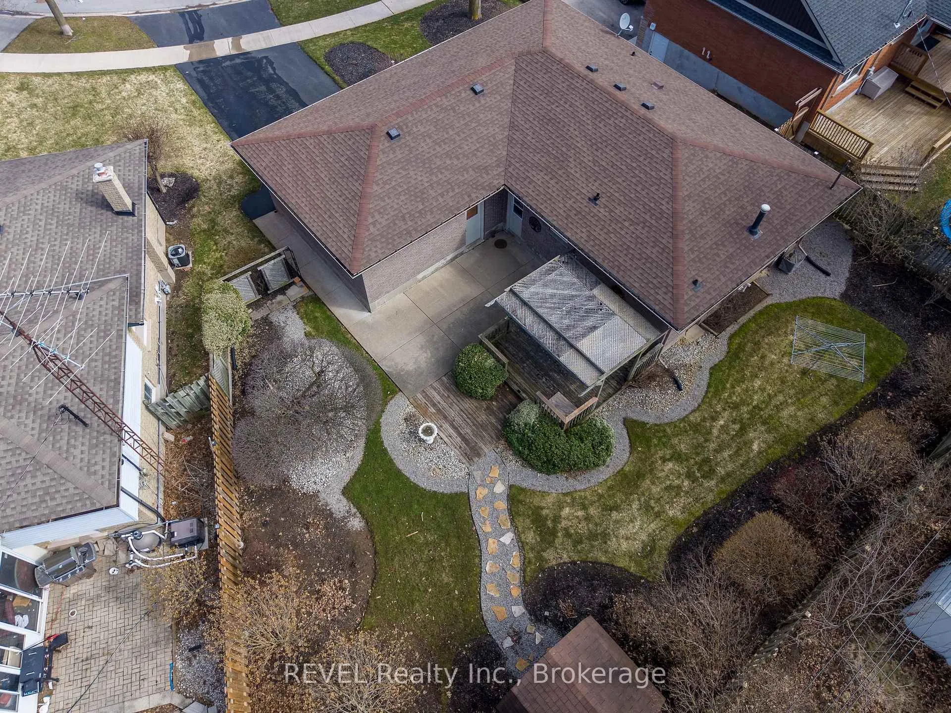 Photo 5 of 95 Loyalist Drive, Welland, Prince Charles — HOMEH
