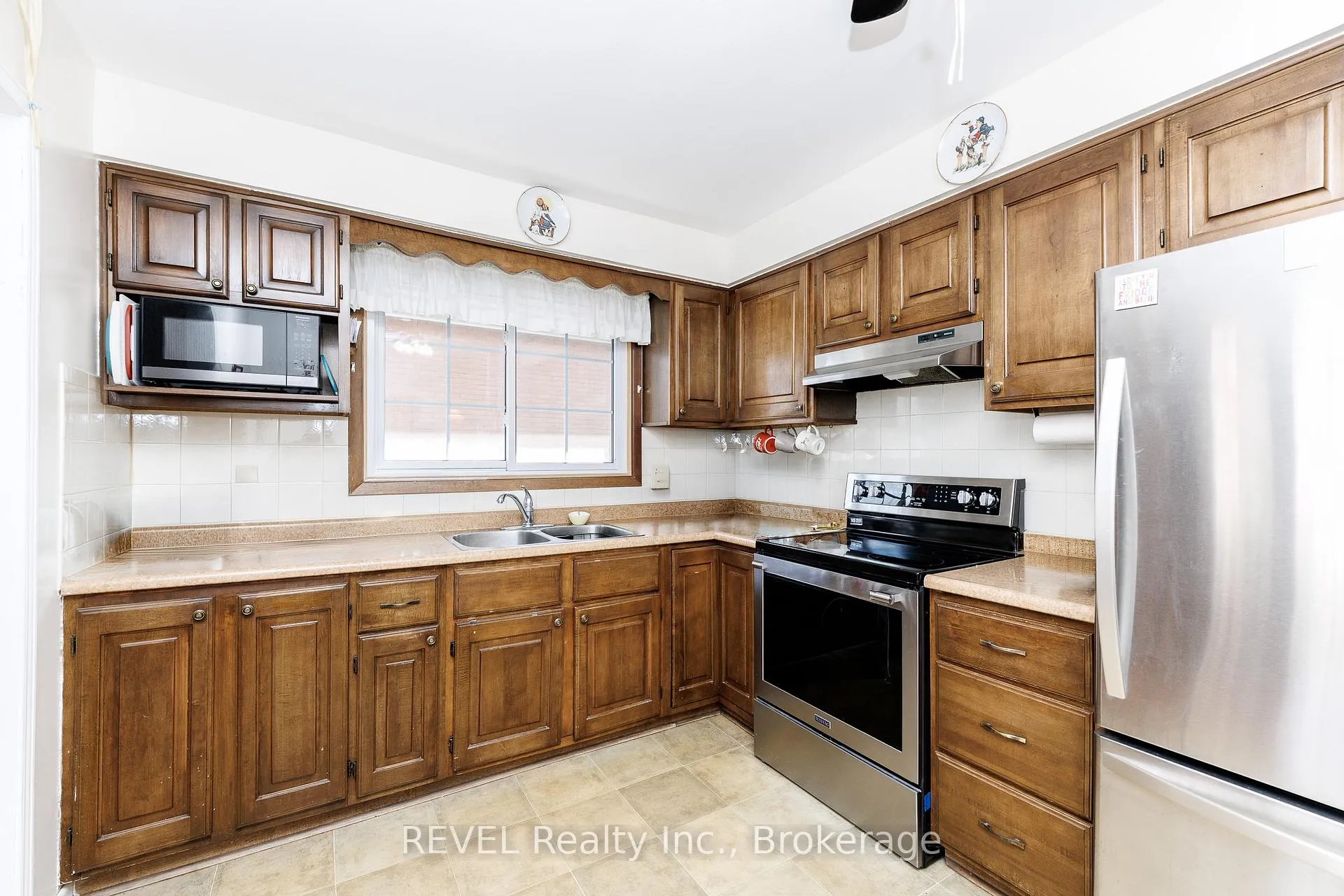 Photo 15 of 95 Loyalist Drive, Welland, Prince Charles — HOMEH