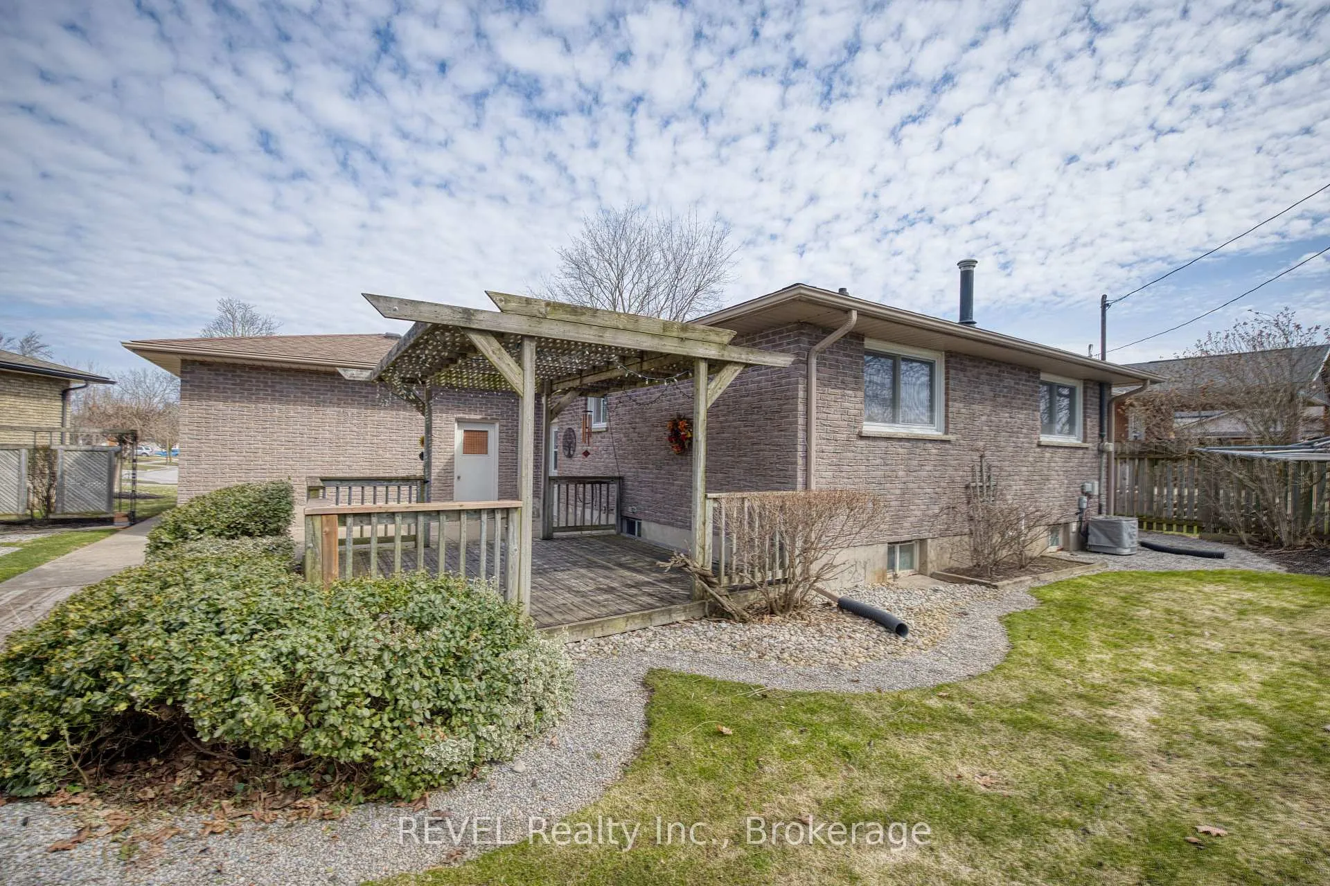Photo 37 of 95 Loyalist Drive, Welland, Prince Charles — HOMEH