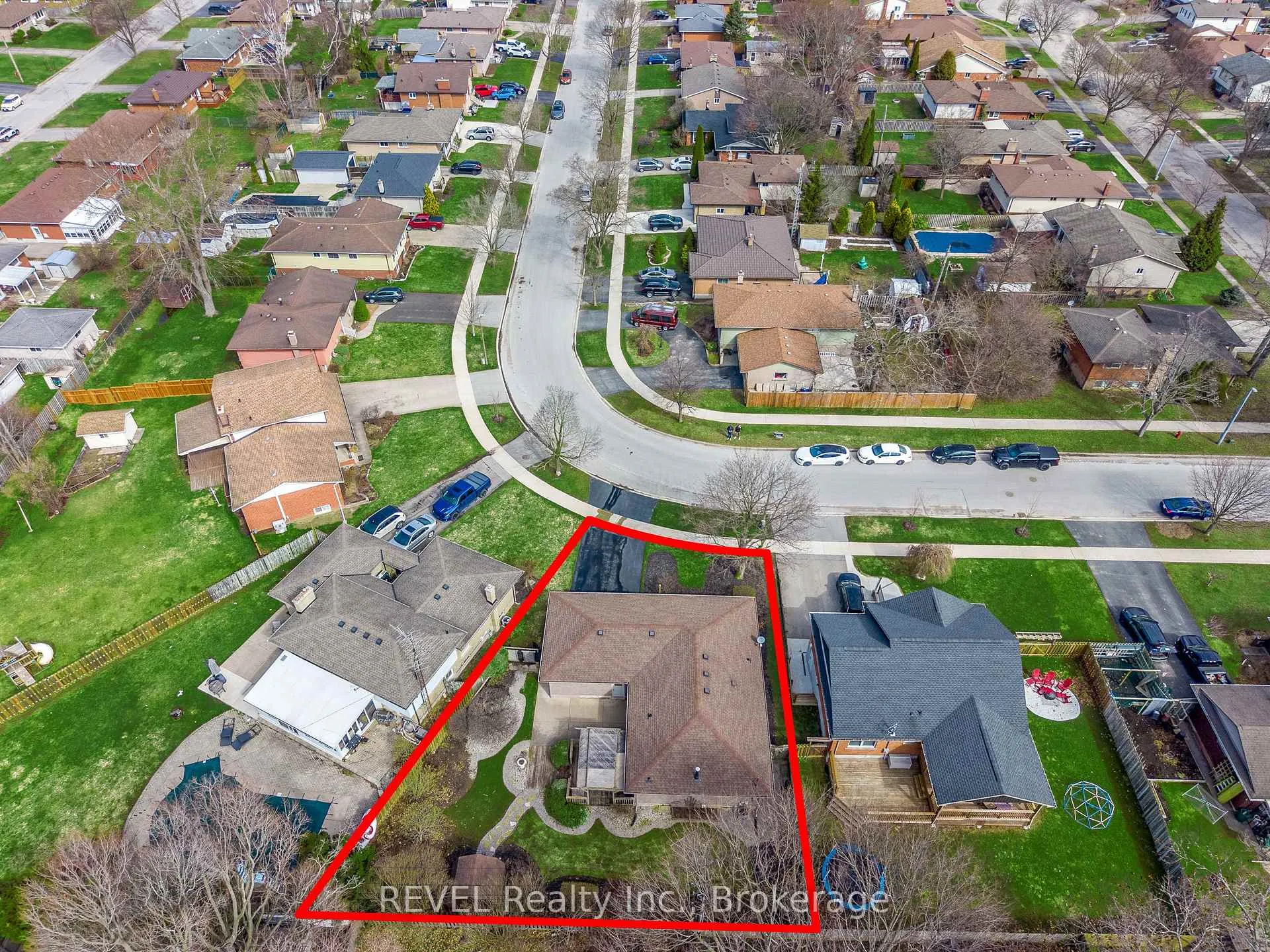 Photo 42 of 95 Loyalist Drive, Welland, Prince Charles — HOMEH
