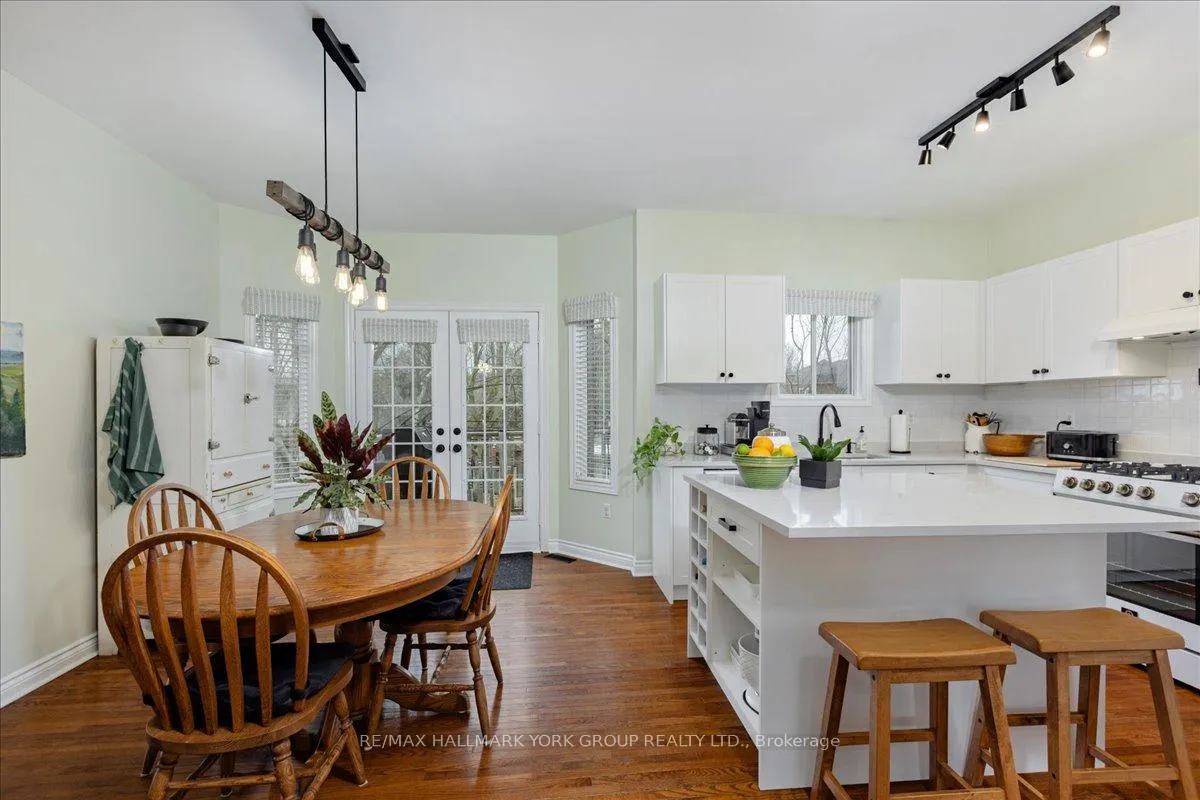 Photo 14 of 22 Margaret Place, Georgina, Keswick North — HOMEH