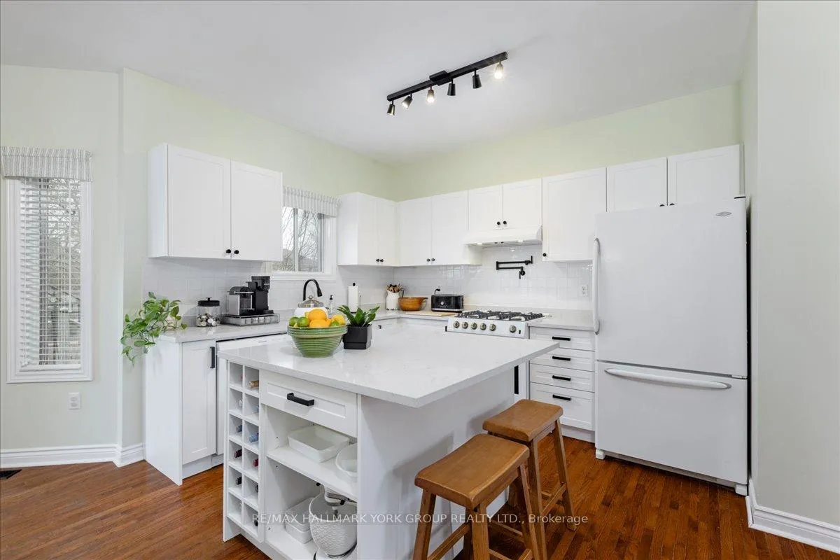 Photo 15 of 22 Margaret Place, Georgina, Keswick North — HOMEH