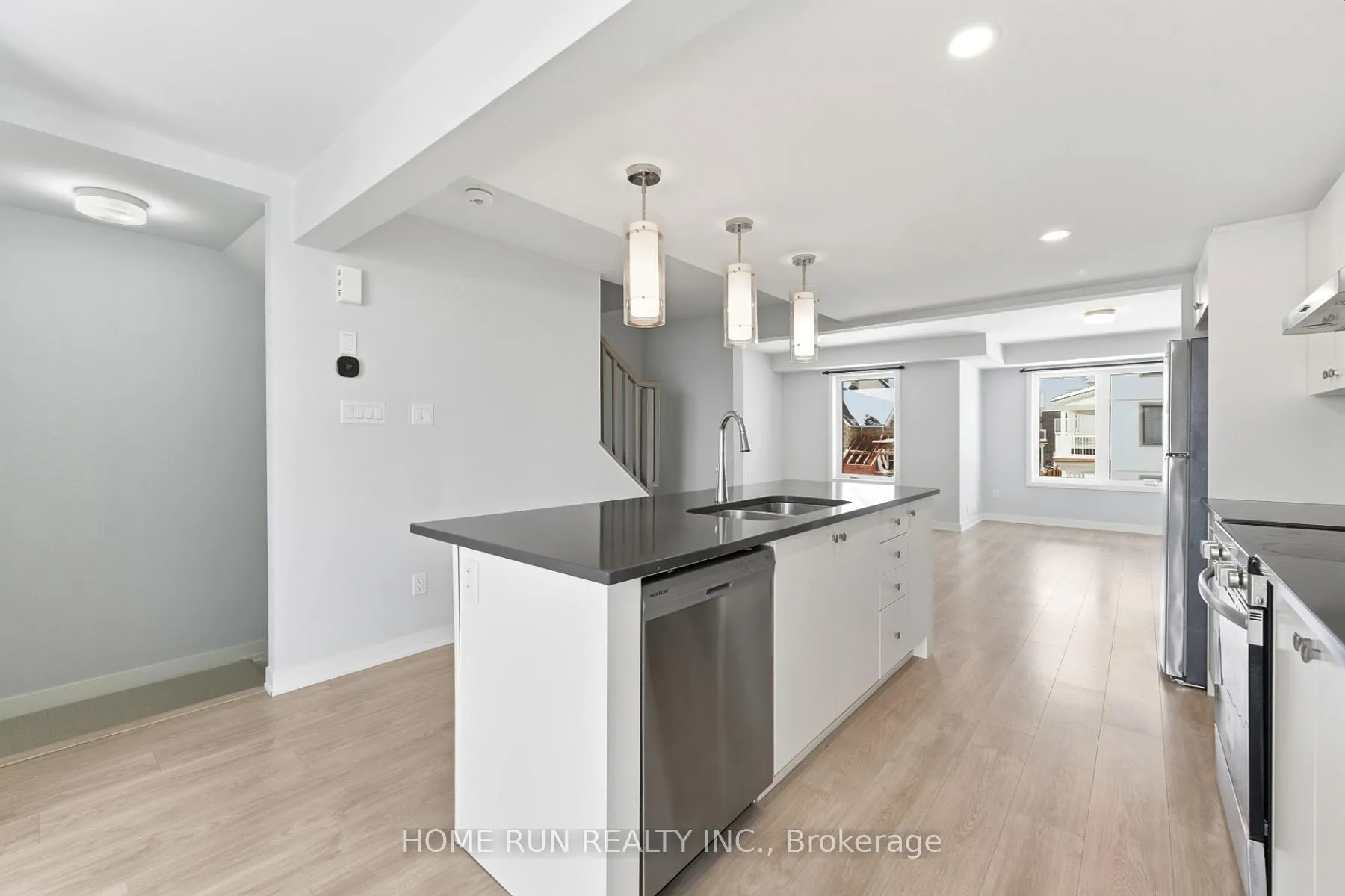Photo 8 of 752 Kinstead Private, Ottawa, Stittsville (North) — HOMEH