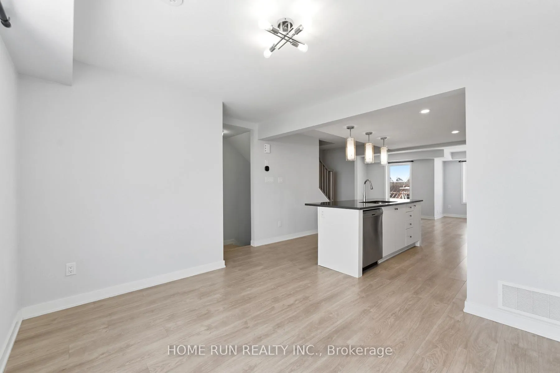 Photo 9 of 752 Kinstead Private, Ottawa, Stittsville (North) — HOMEH
