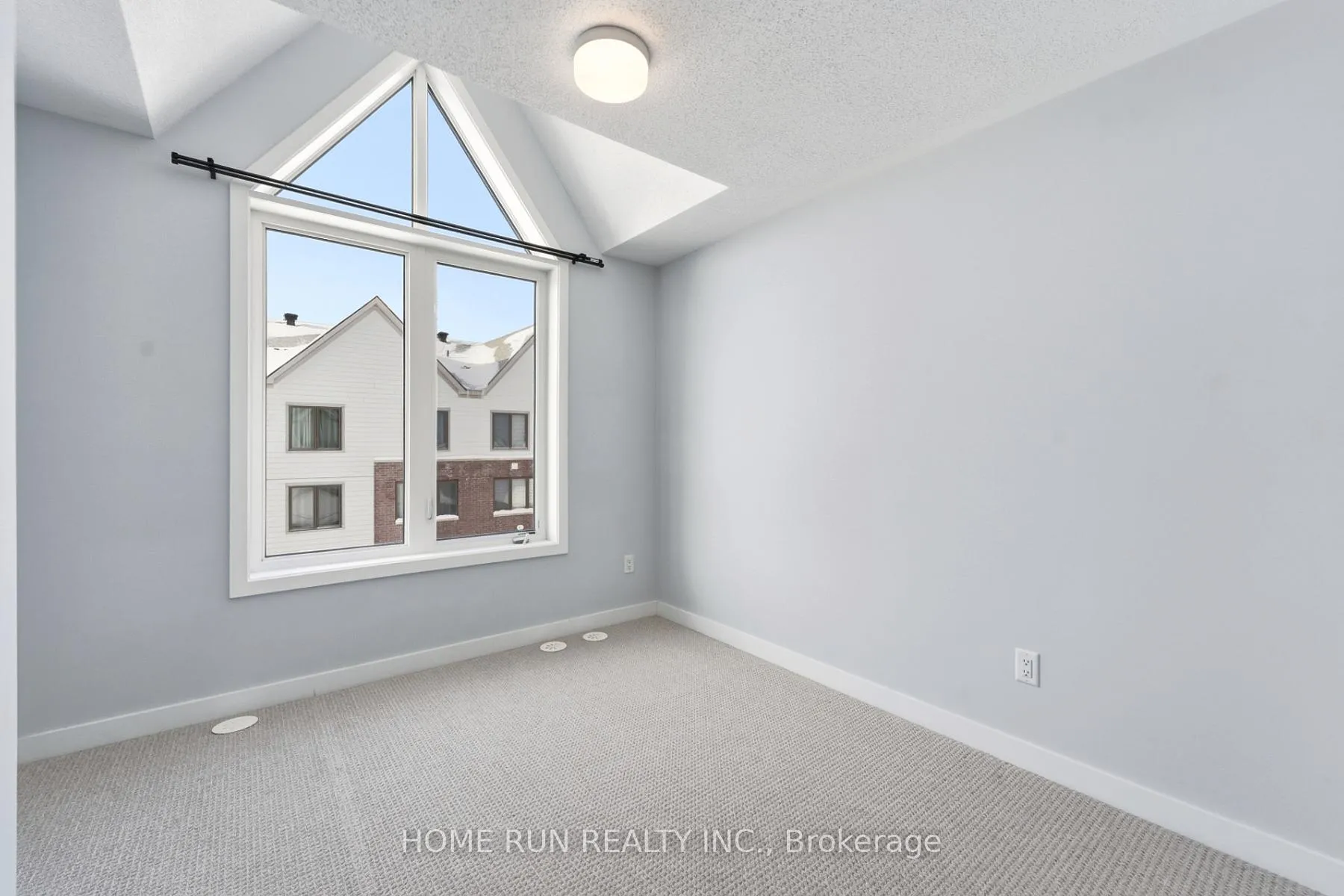 Photo 32 of 752 Kinstead Private, Ottawa, Stittsville (North) — HOMEH