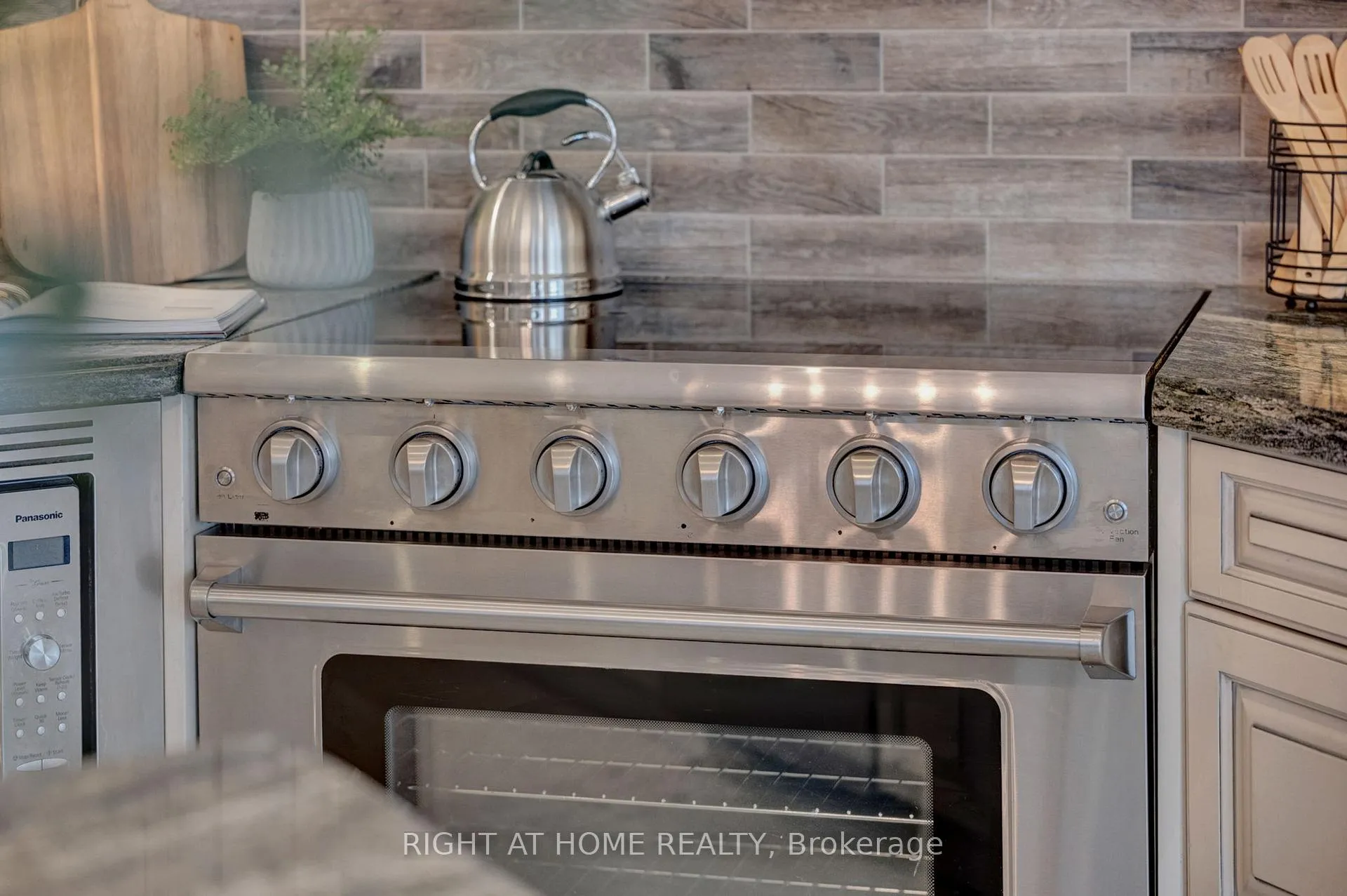 Photo 15 of 3850 Kinsale Road, Pickering, Rural Pickering — HOMEH