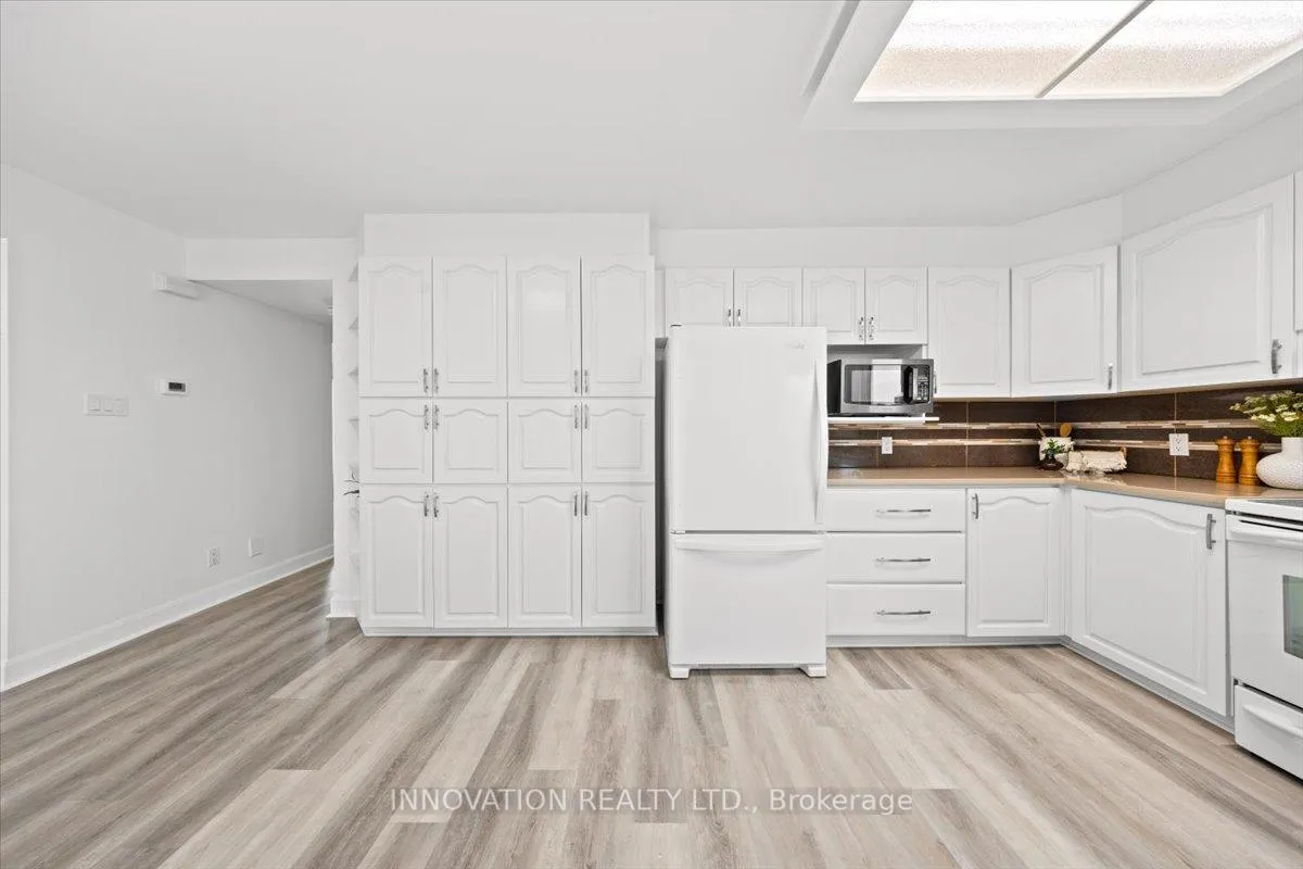 Photo 9 of 30 Fernbrook Place, Ottawa, Kanata - Emerald Meadows/Trailwest — HOMEH