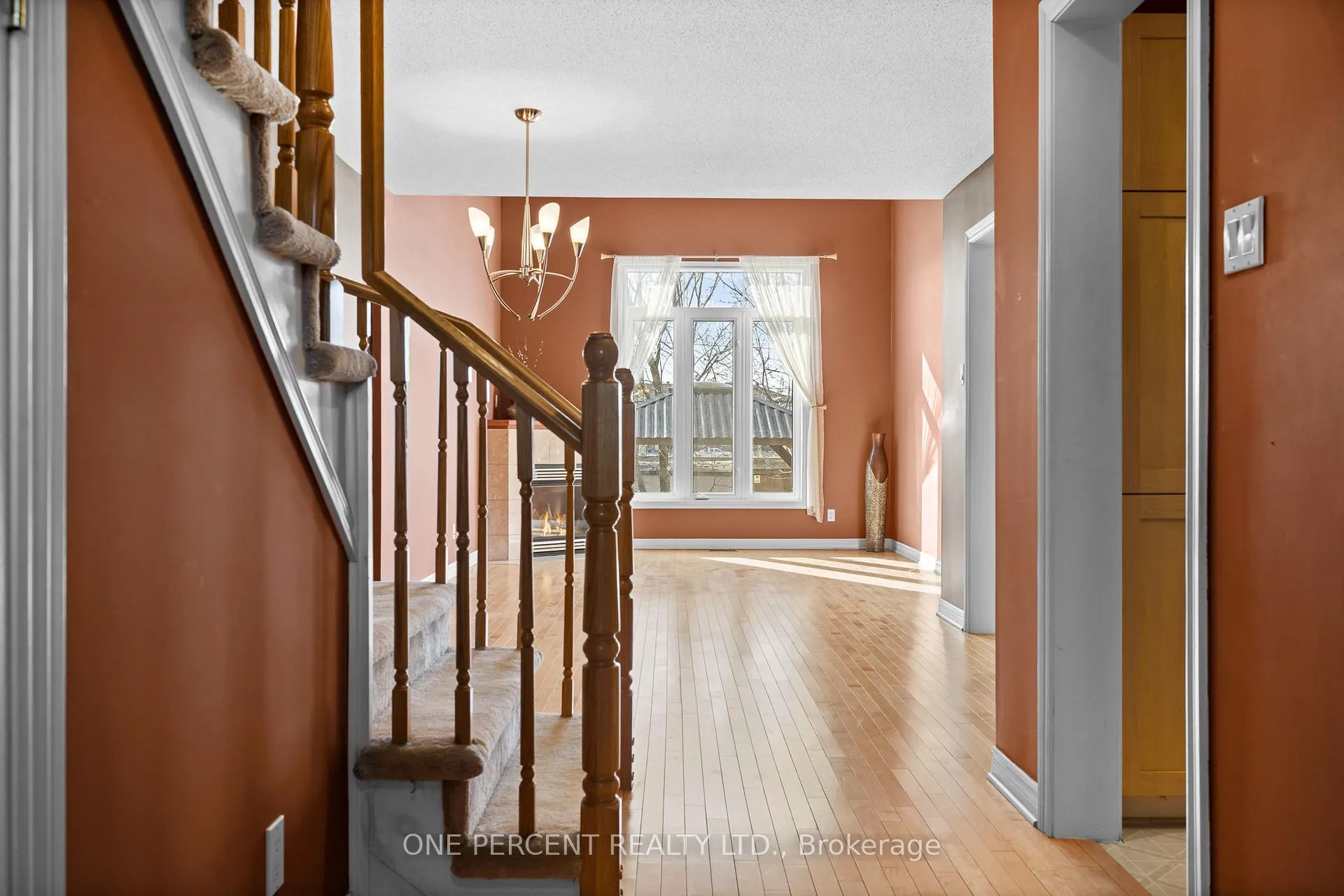 Photo 5 of 867 Schooner Crescent, Ottawa, Riverside South/Gloucester Glen — HOMEH