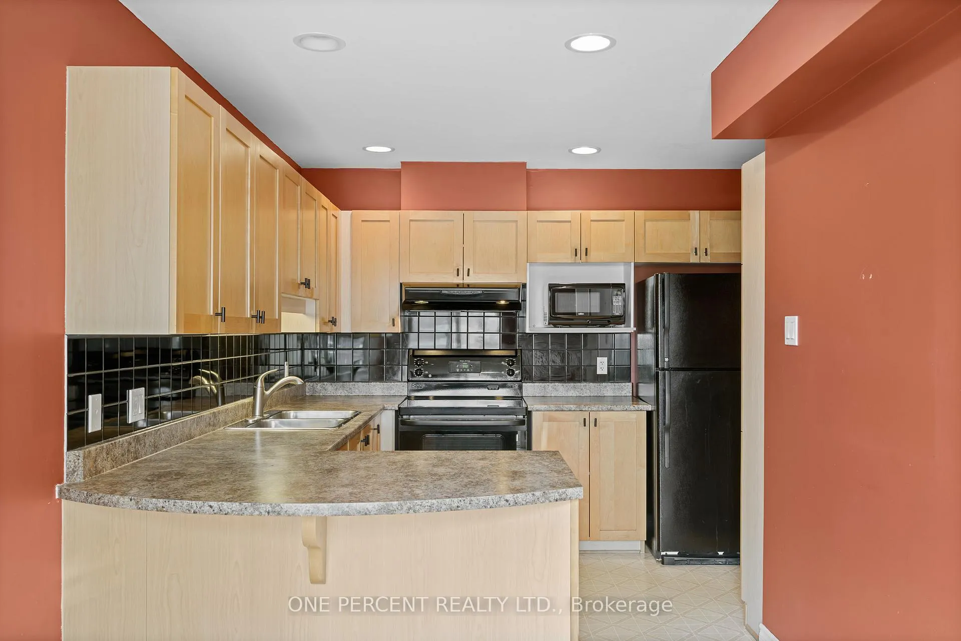 Photo 12 of 867 Schooner Crescent, Ottawa, Riverside South/Gloucester Glen — HOMEH