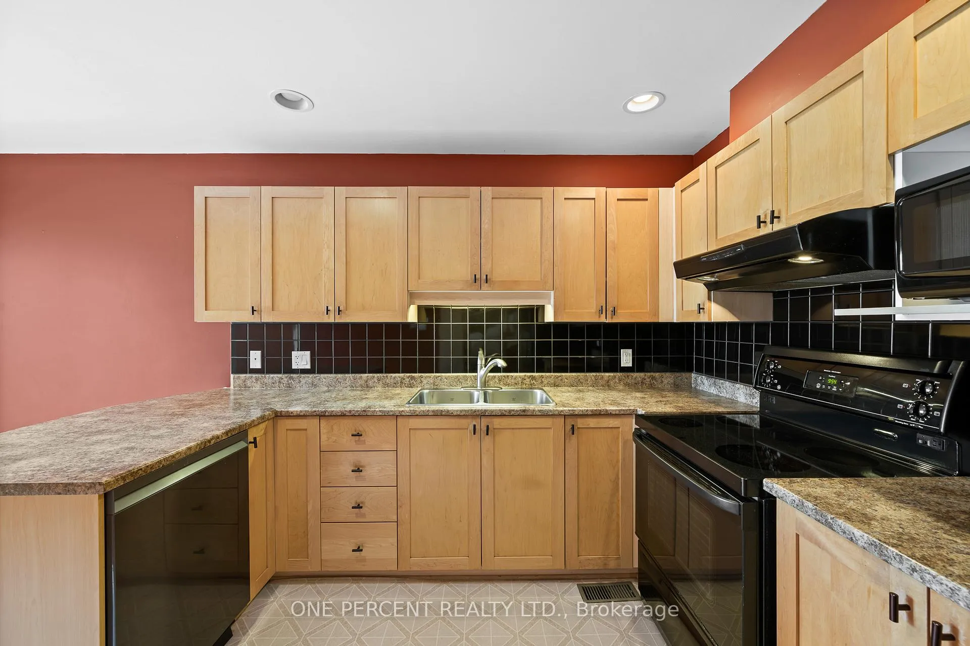 Photo 14 of 867 Schooner Crescent, Ottawa, Riverside South/Gloucester Glen — HOMEH