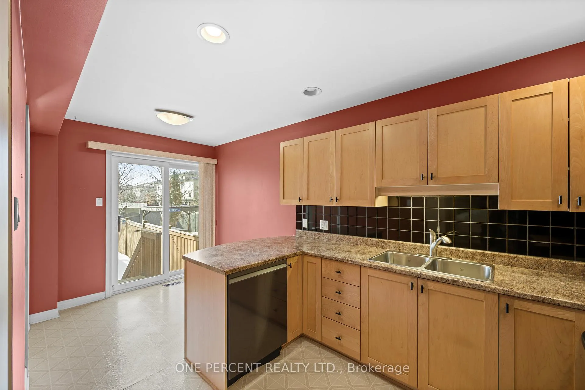 Photo 15 of 867 Schooner Crescent, Ottawa, Riverside South/Gloucester Glen — HOMEH
