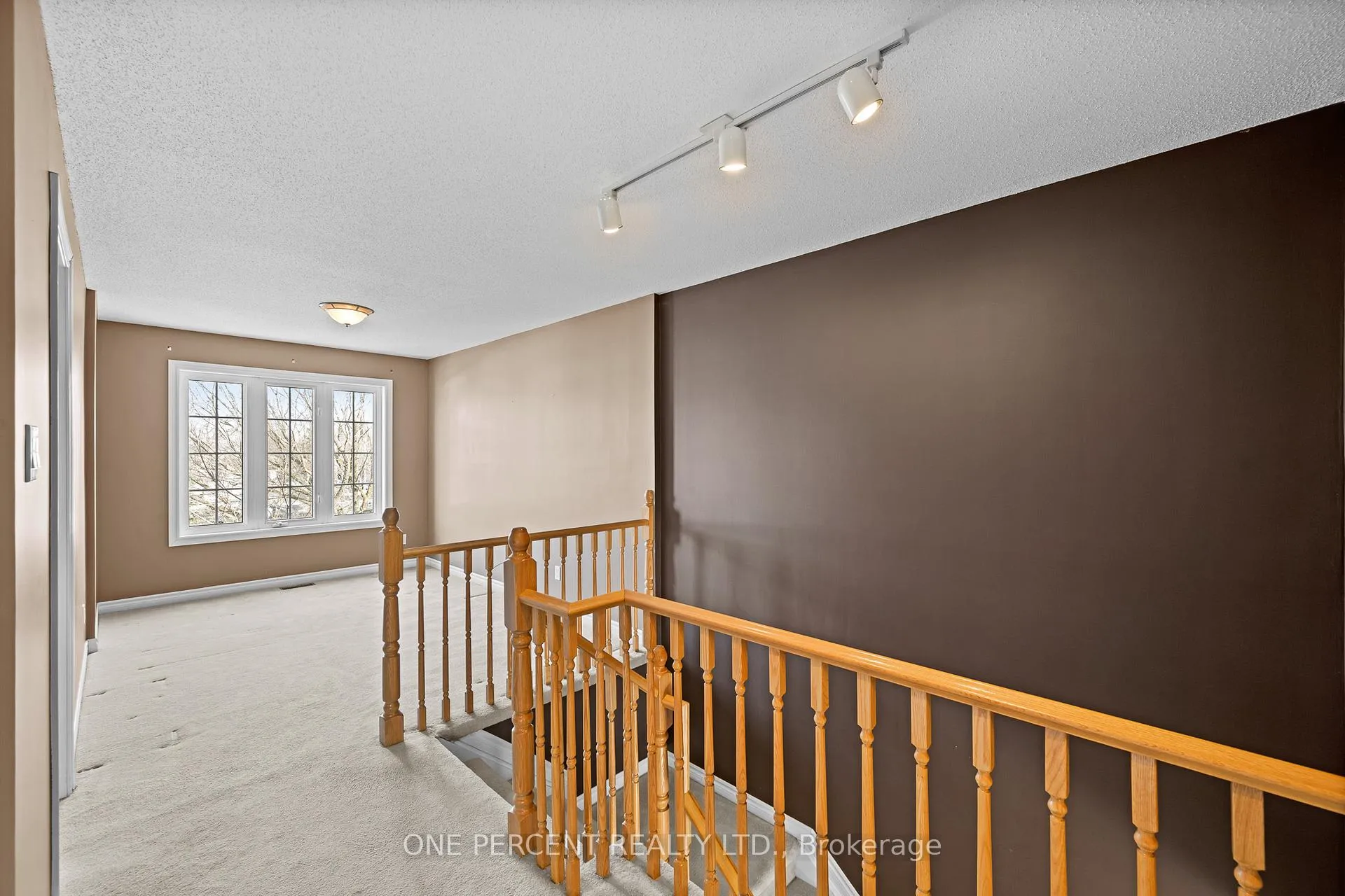 Photo 18 of 867 Schooner Crescent, Ottawa, Riverside South/Gloucester Glen — HOMEH