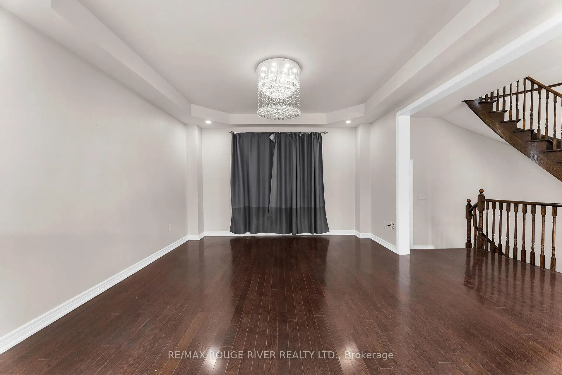 Photo 7 of 1784 Fairport Road, Pickering, Dunbarton — HOMEH