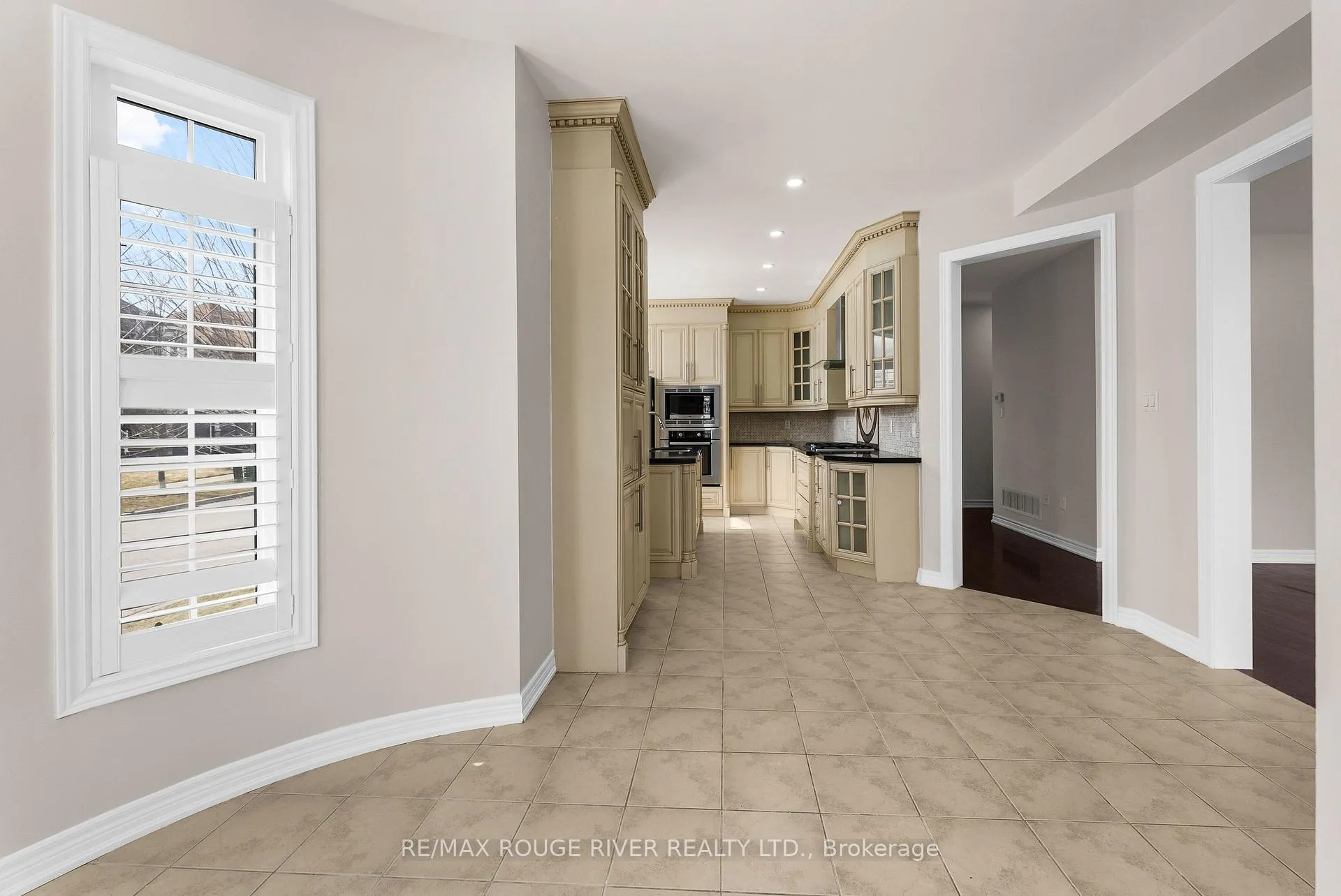 Photo 12 of 1784 Fairport Road, Pickering, Dunbarton — HOMEH