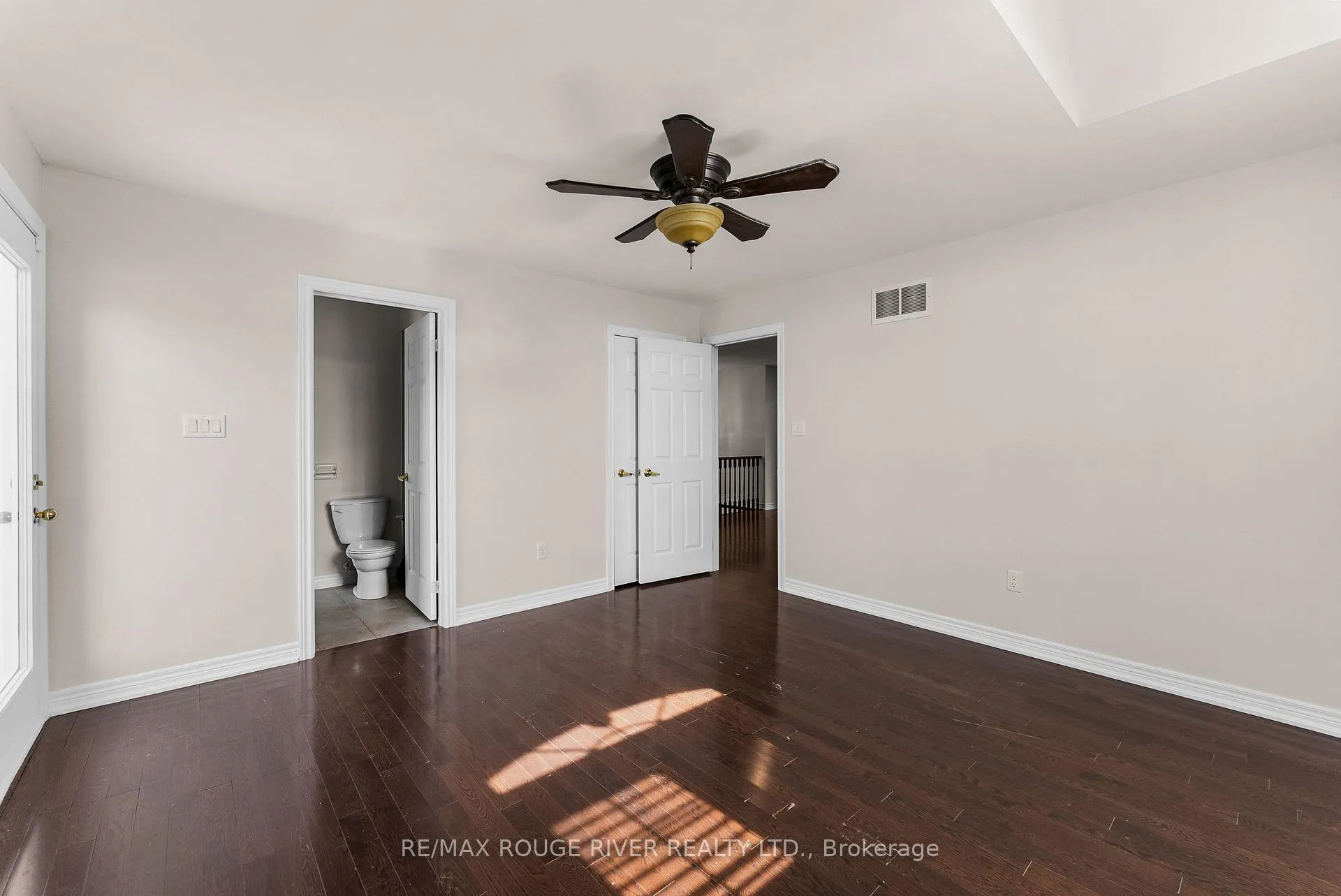Photo 24 of 1784 Fairport Road, Pickering, Dunbarton — HOMEH