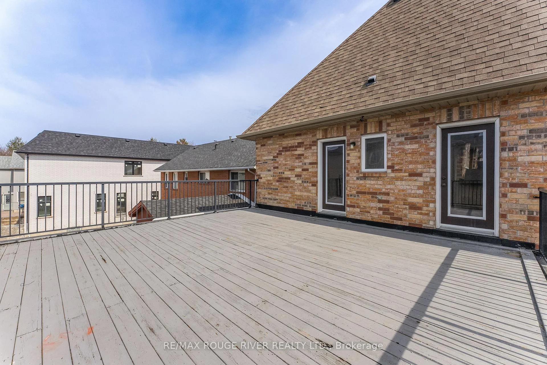 Photo 31 of 1784 Fairport Road, Pickering, Dunbarton — HOMEH