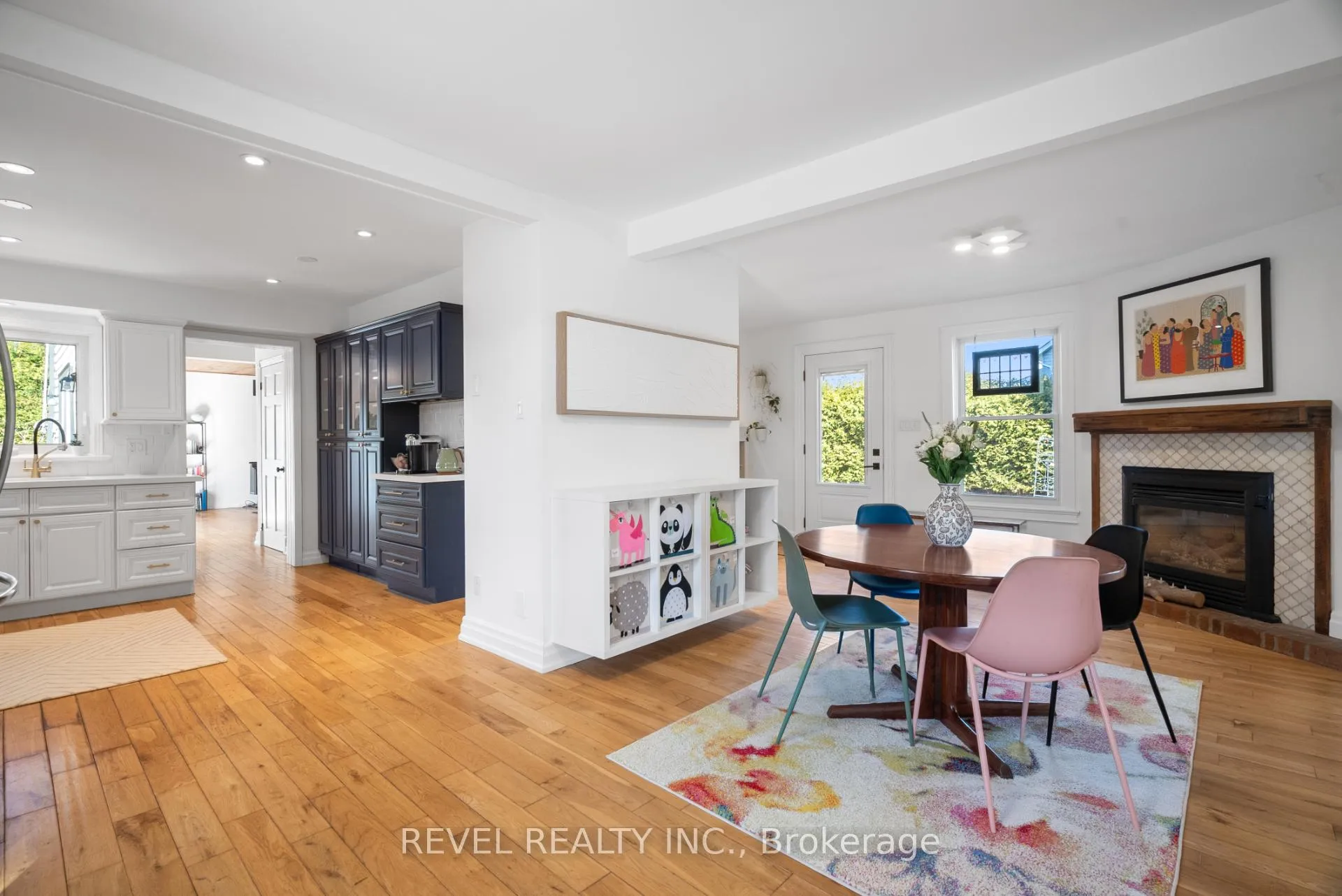 Photo 2 of 1428 Mill Street, Caledon, Cheltenham — HOMEH